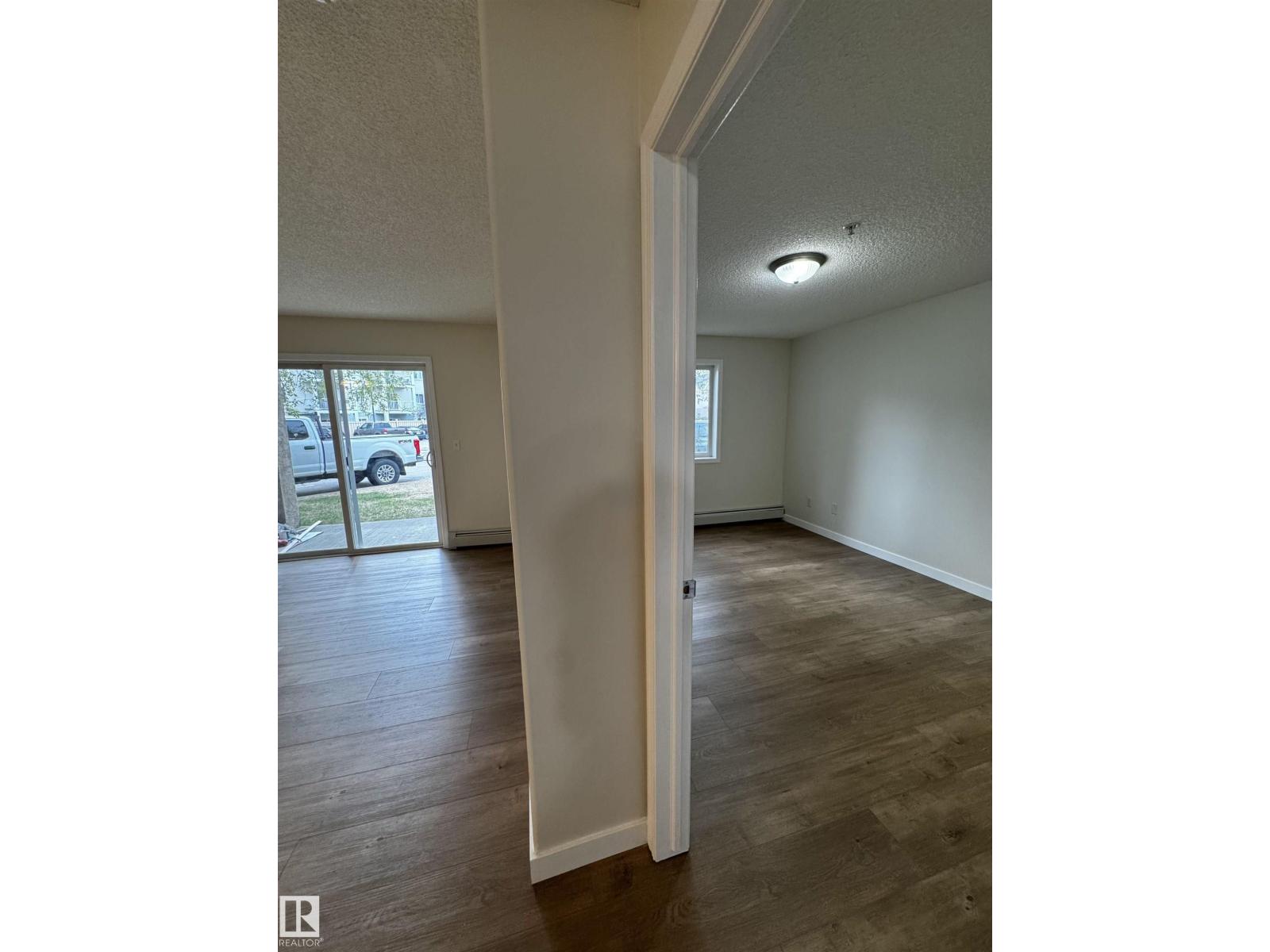 #136 16221 95 St Nw Property Photo 18