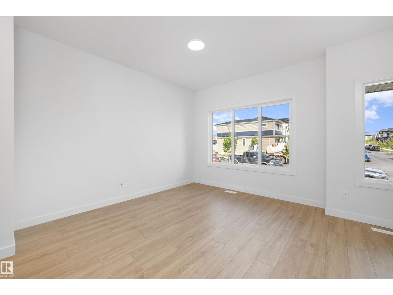 17544 63 St Nw Property Photo 5