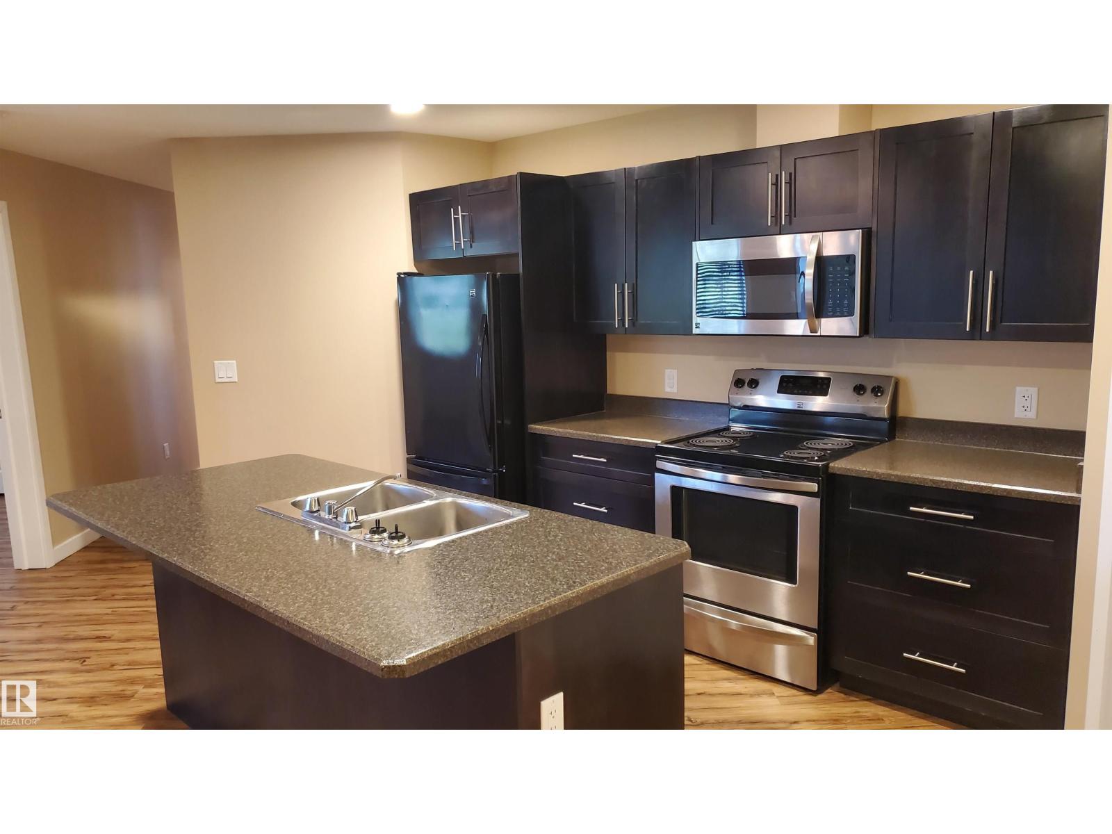 #2103 1601 8 Av Property Photo 3