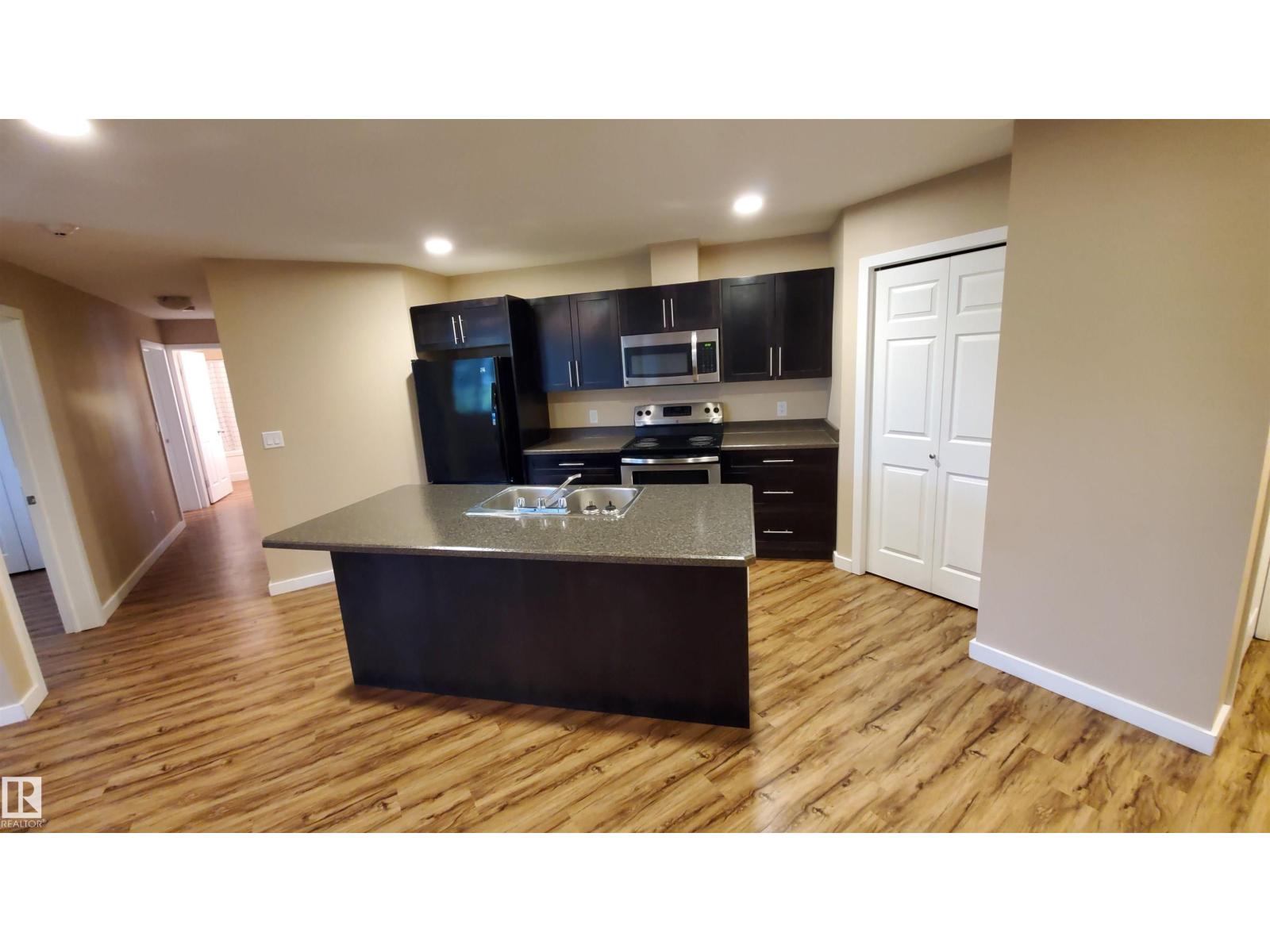 #2103 1601 8 Av Property Photo 5