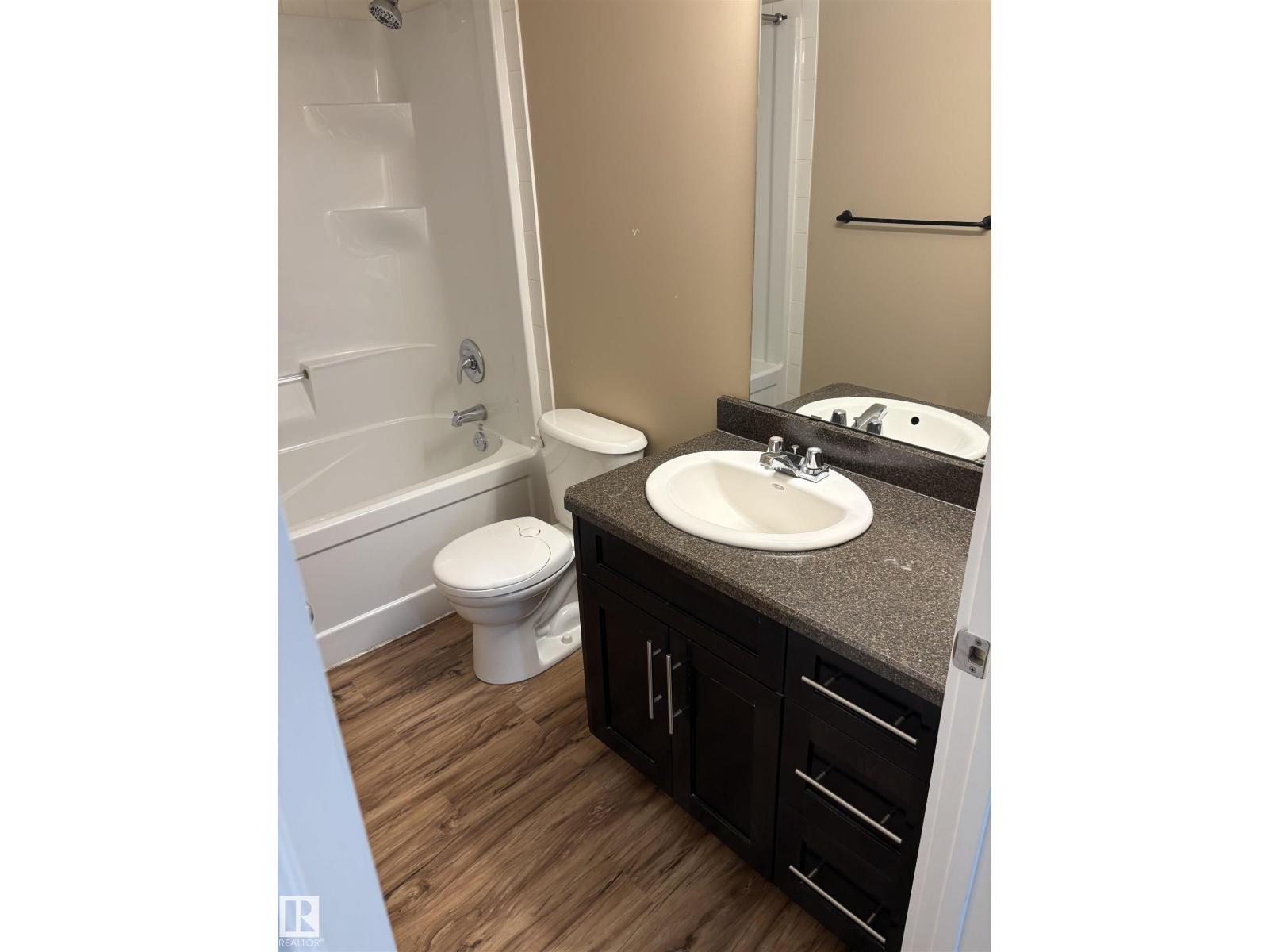 #2103 1601 8 Av Property Photo 7