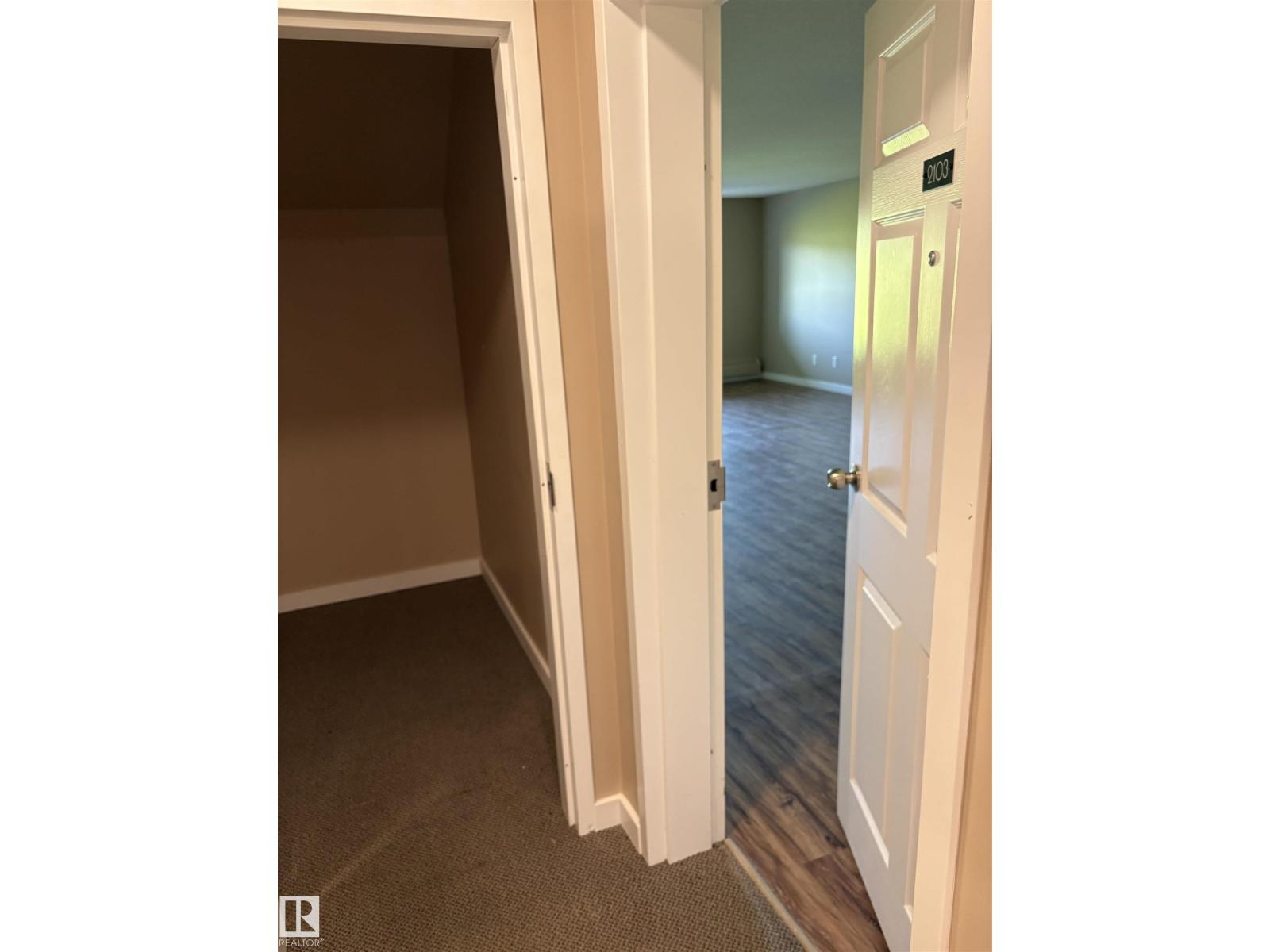 #2103 1601 8 Av Property Photo 21