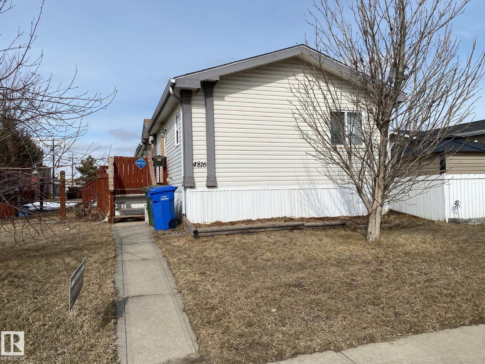4816 48 Av Property Photo 1
