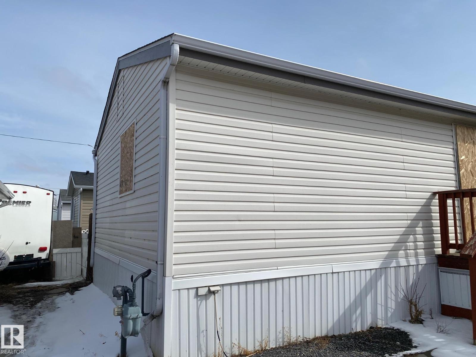 4816 48 Av Property Photo 4