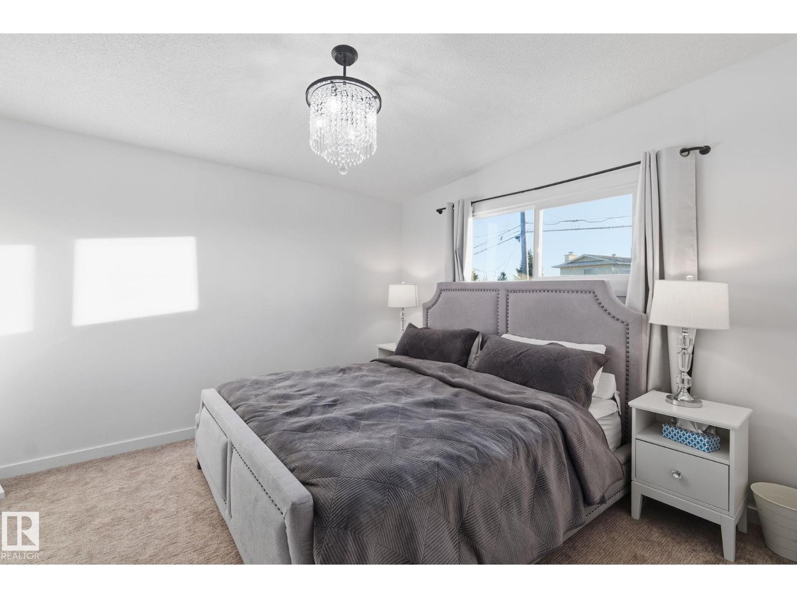 8043 135 Av Nw Property Photo 18