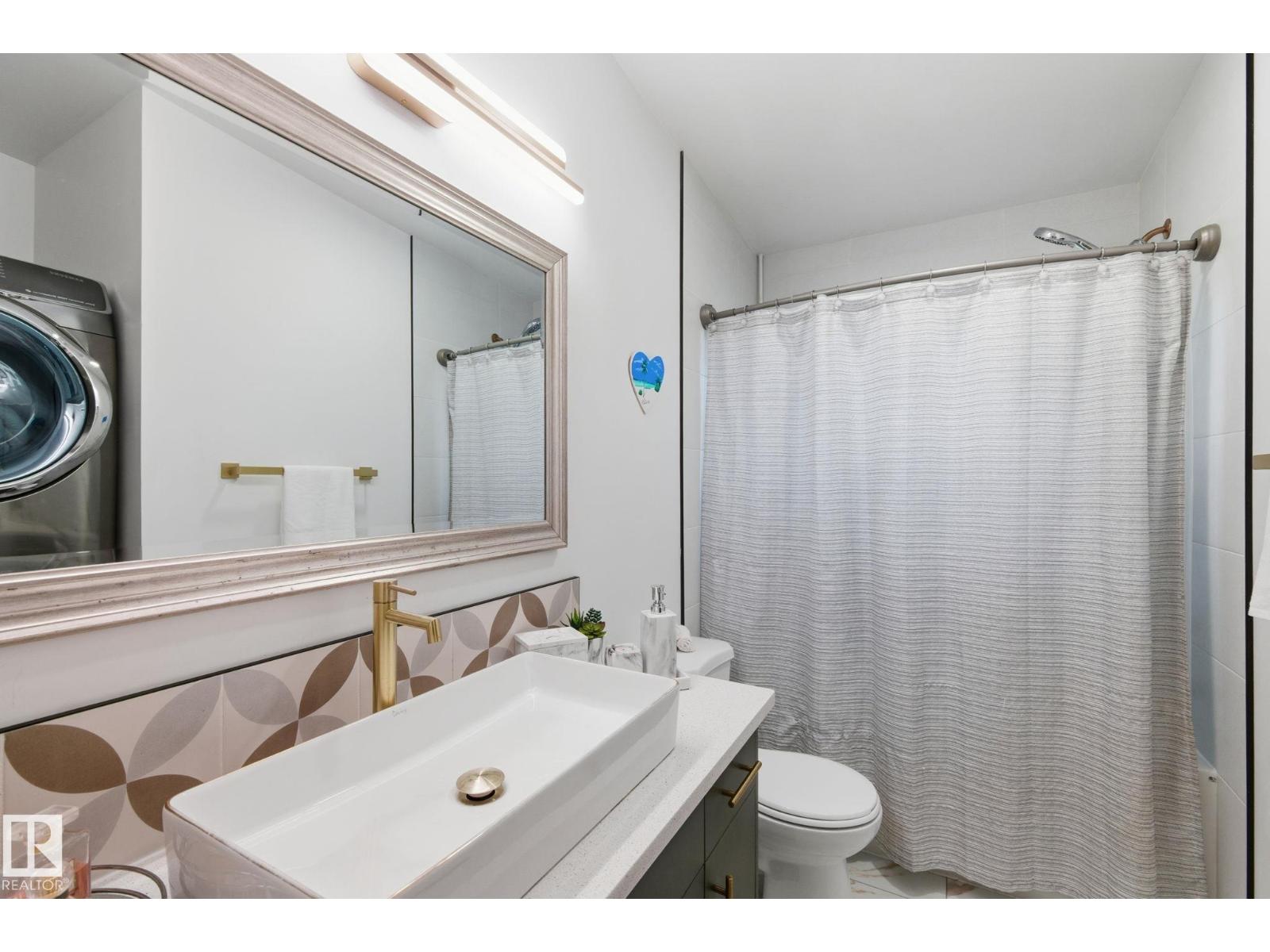 8043 135 Av Nw Property Photo 20