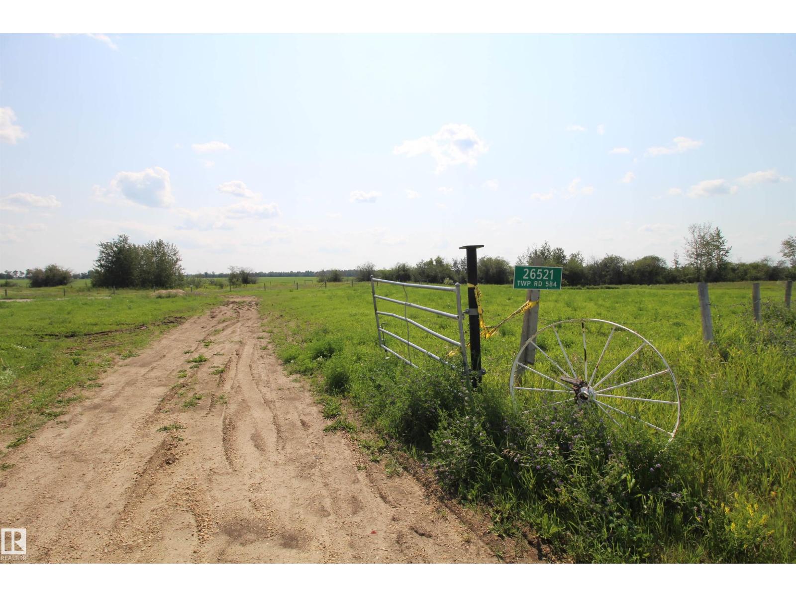 26521 Twp Rd 584 Property Photo 9