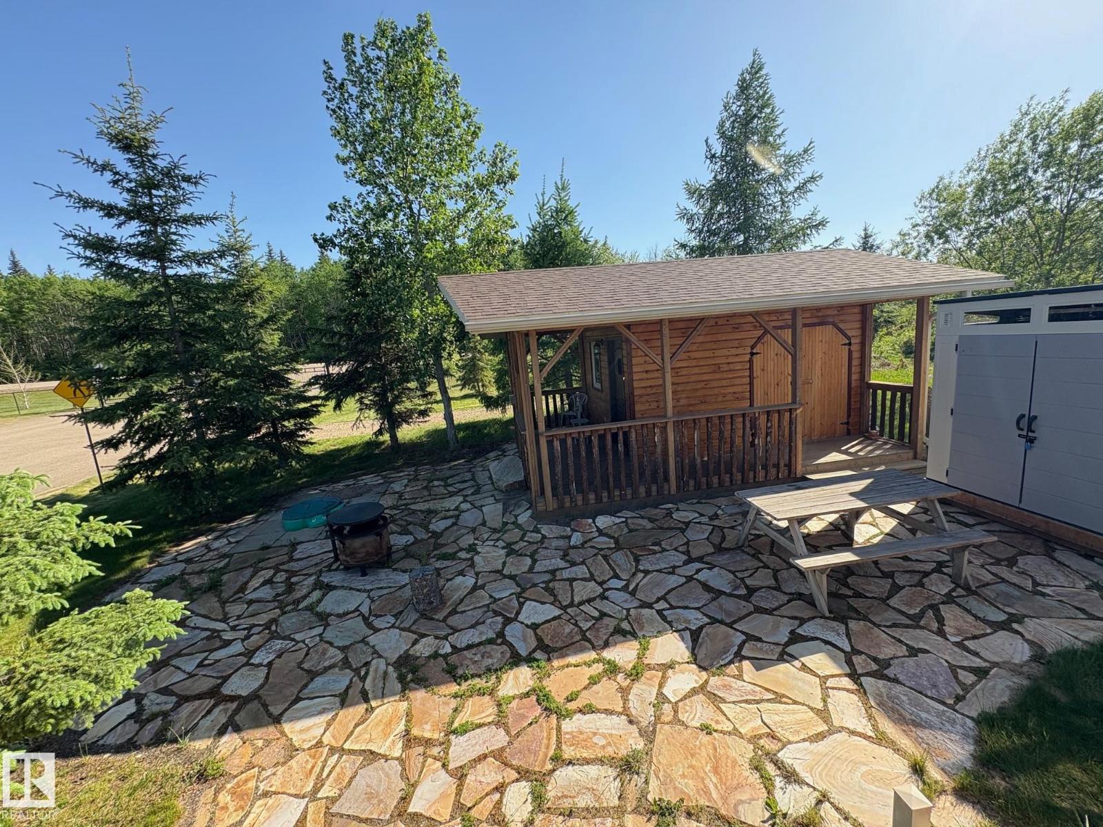 26 46514 Twp Rd 604a Property Photo 23