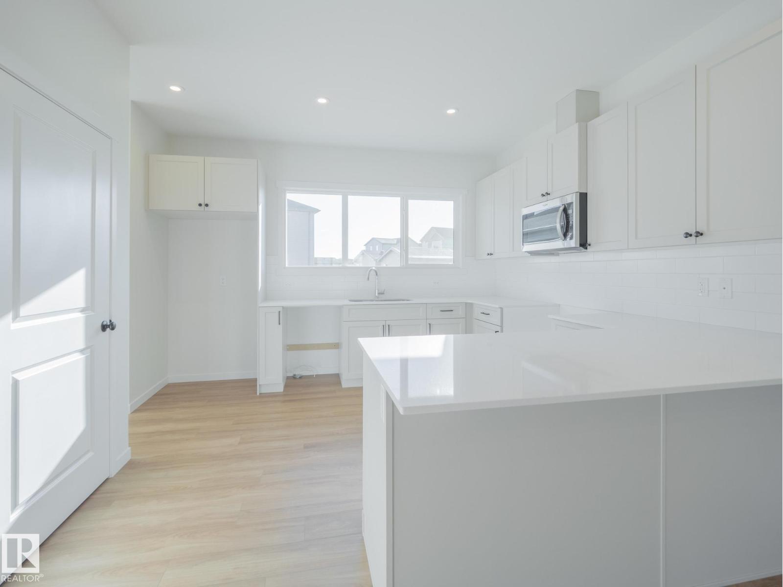 17227 4 St Nw Property Photo 5