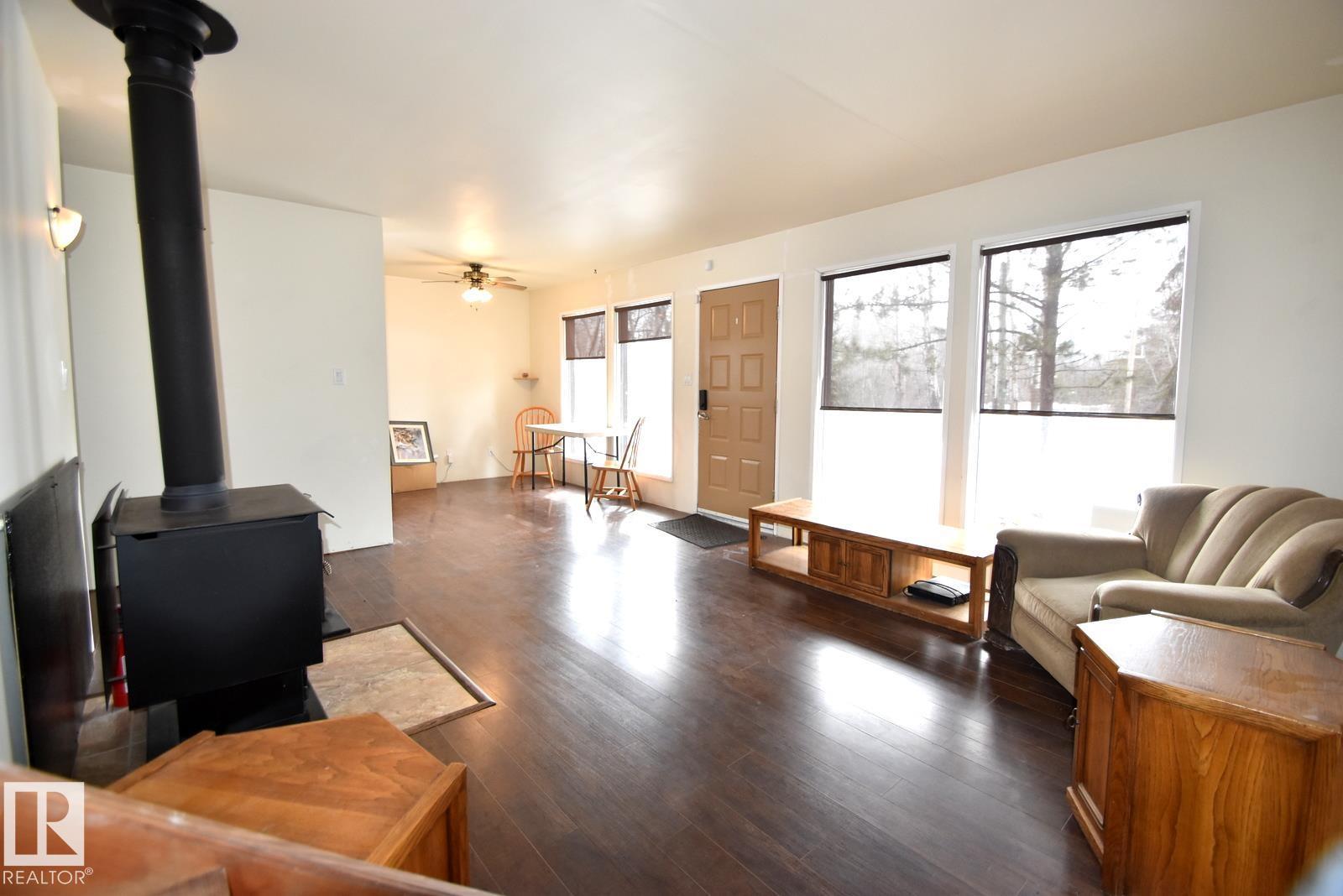 375 Perch Cr Property Photo 4