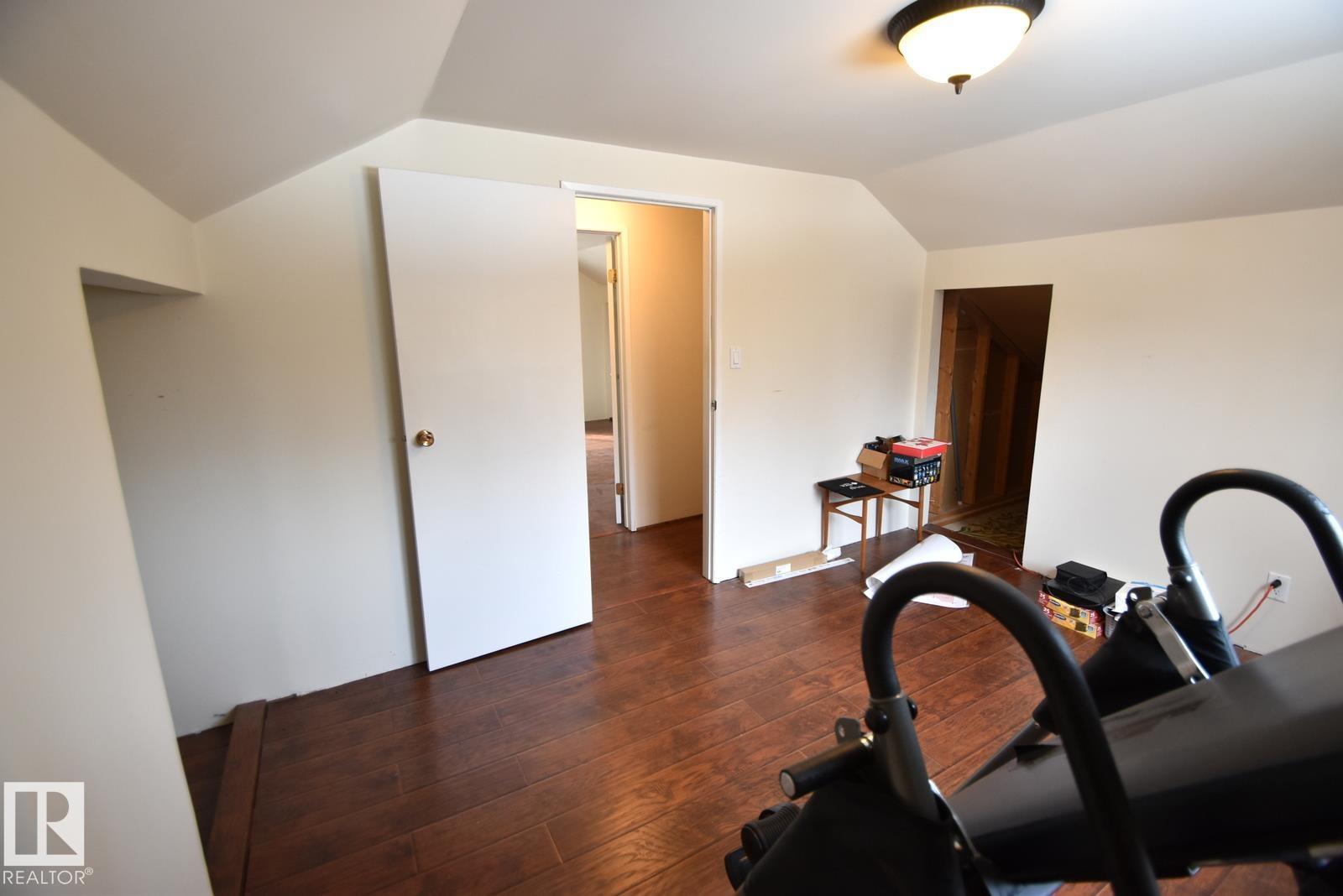 375 Perch Cr Property Photo 16