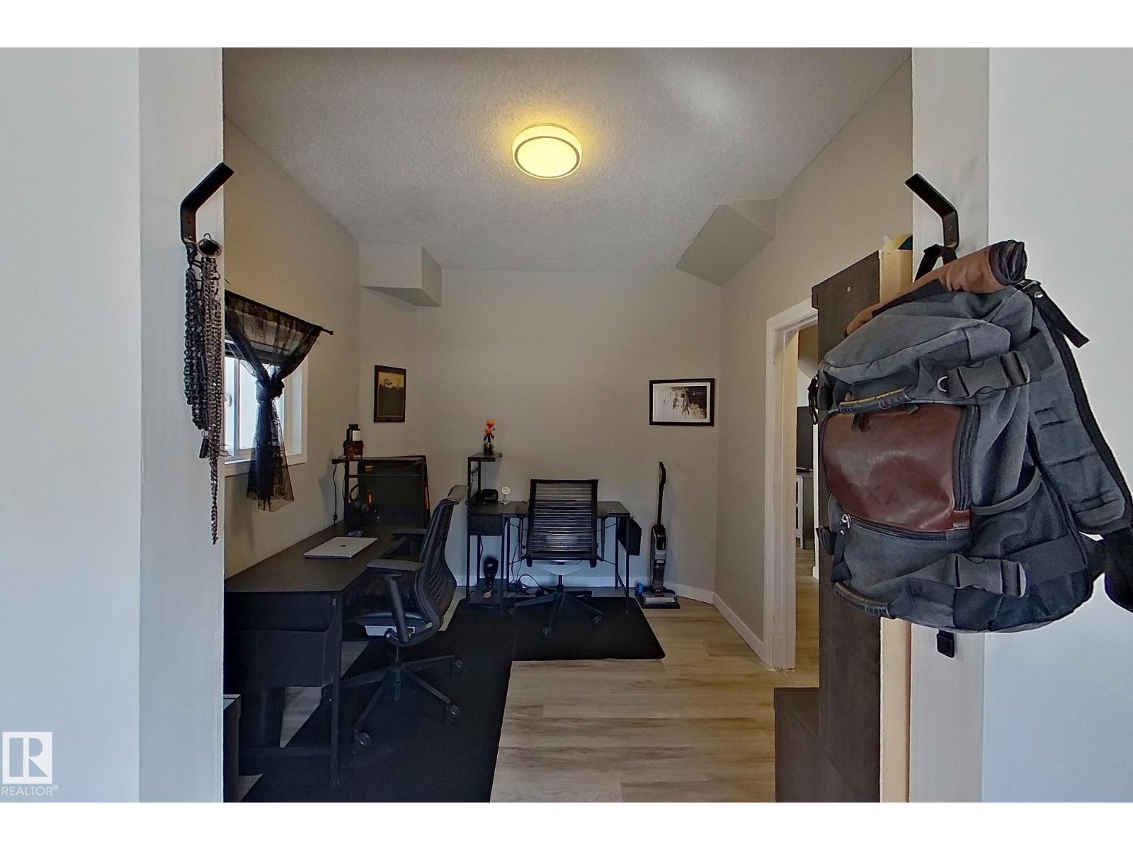9328 106a Av Nw Property Photo 4