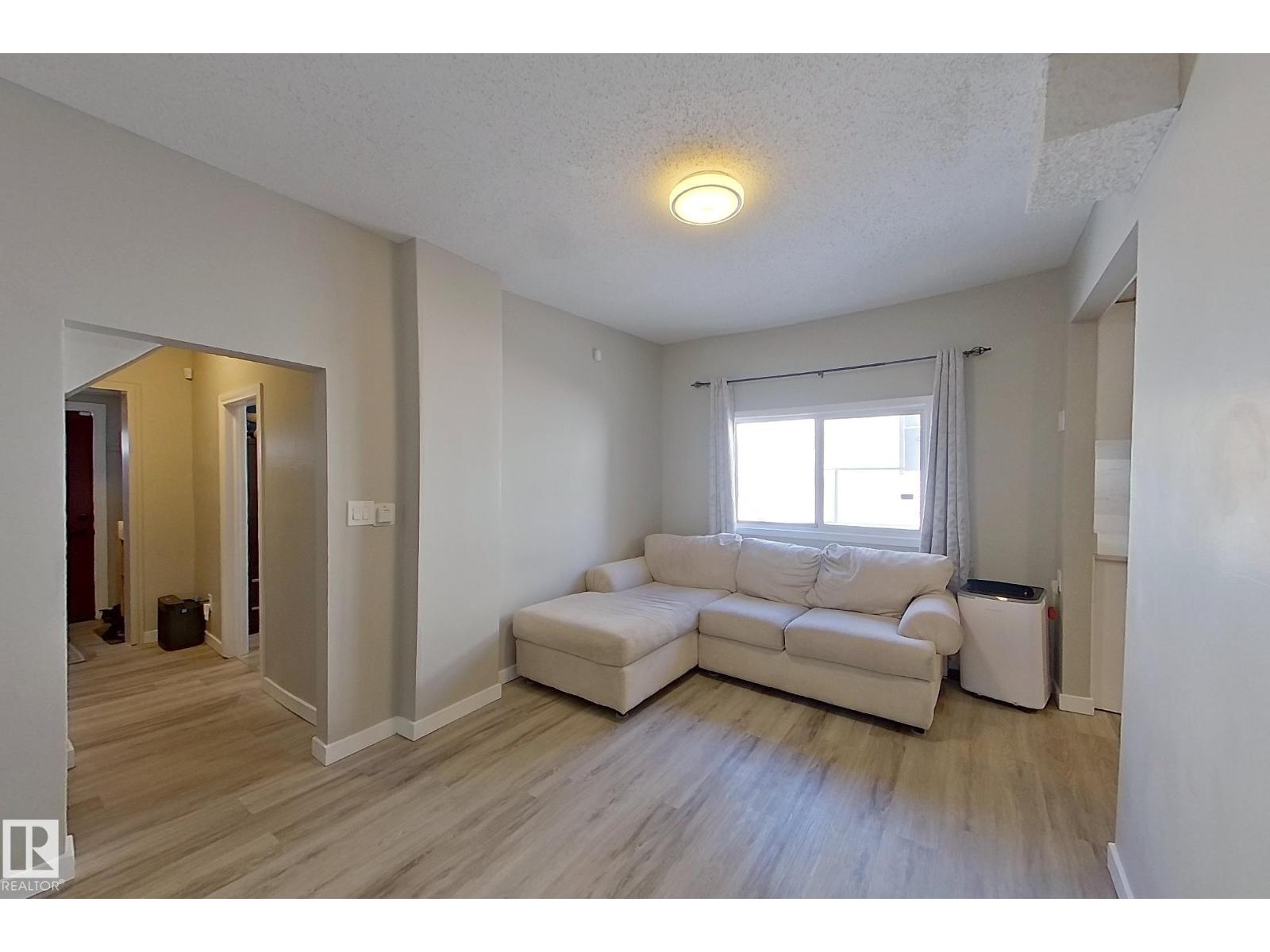 9328 106a Av Nw Property Photo 7