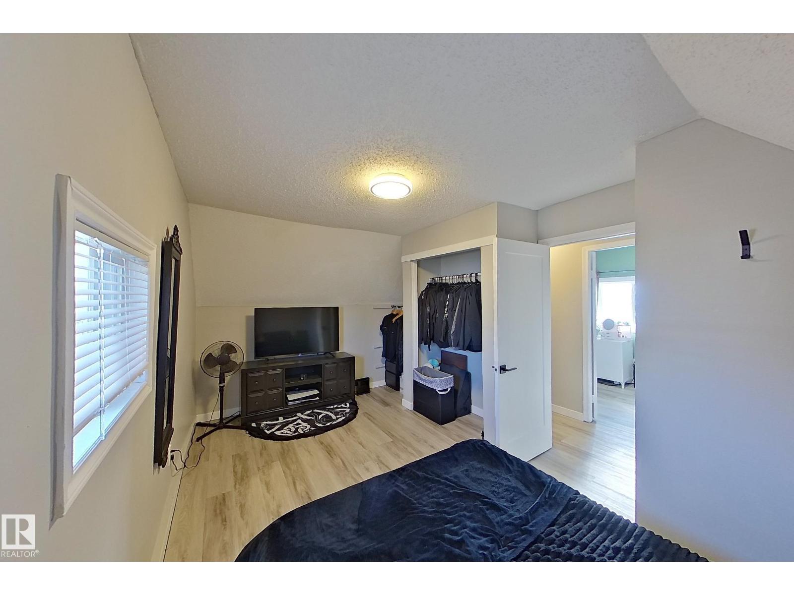 9328 106a Av Nw Property Photo 25