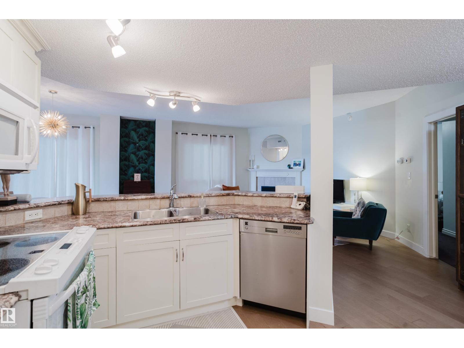 #206 10108 125 St Nw Property Photo 17