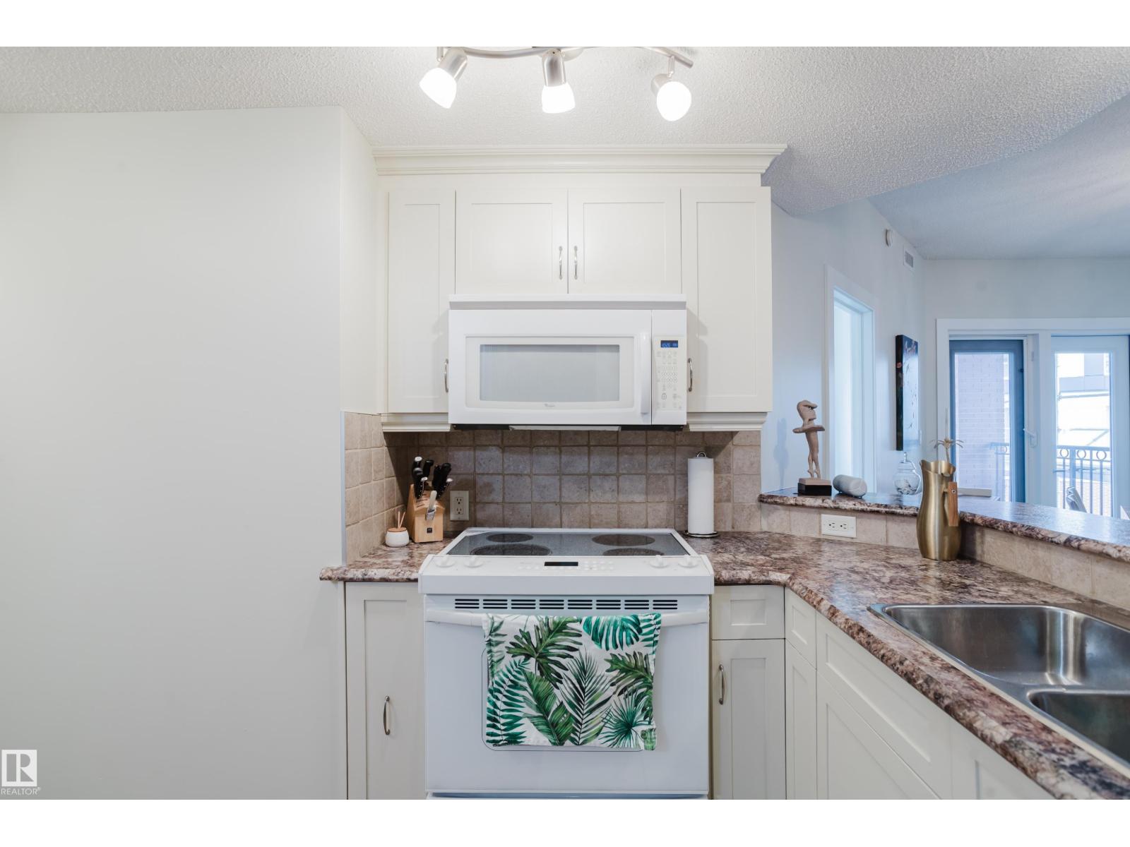 #206 10108 125 St Nw Property Photo 20
