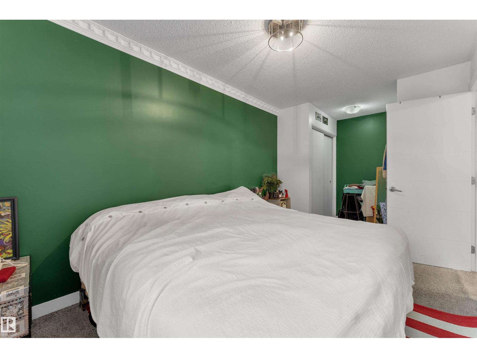 #7 14115 82 St Nw Property Photo 19
