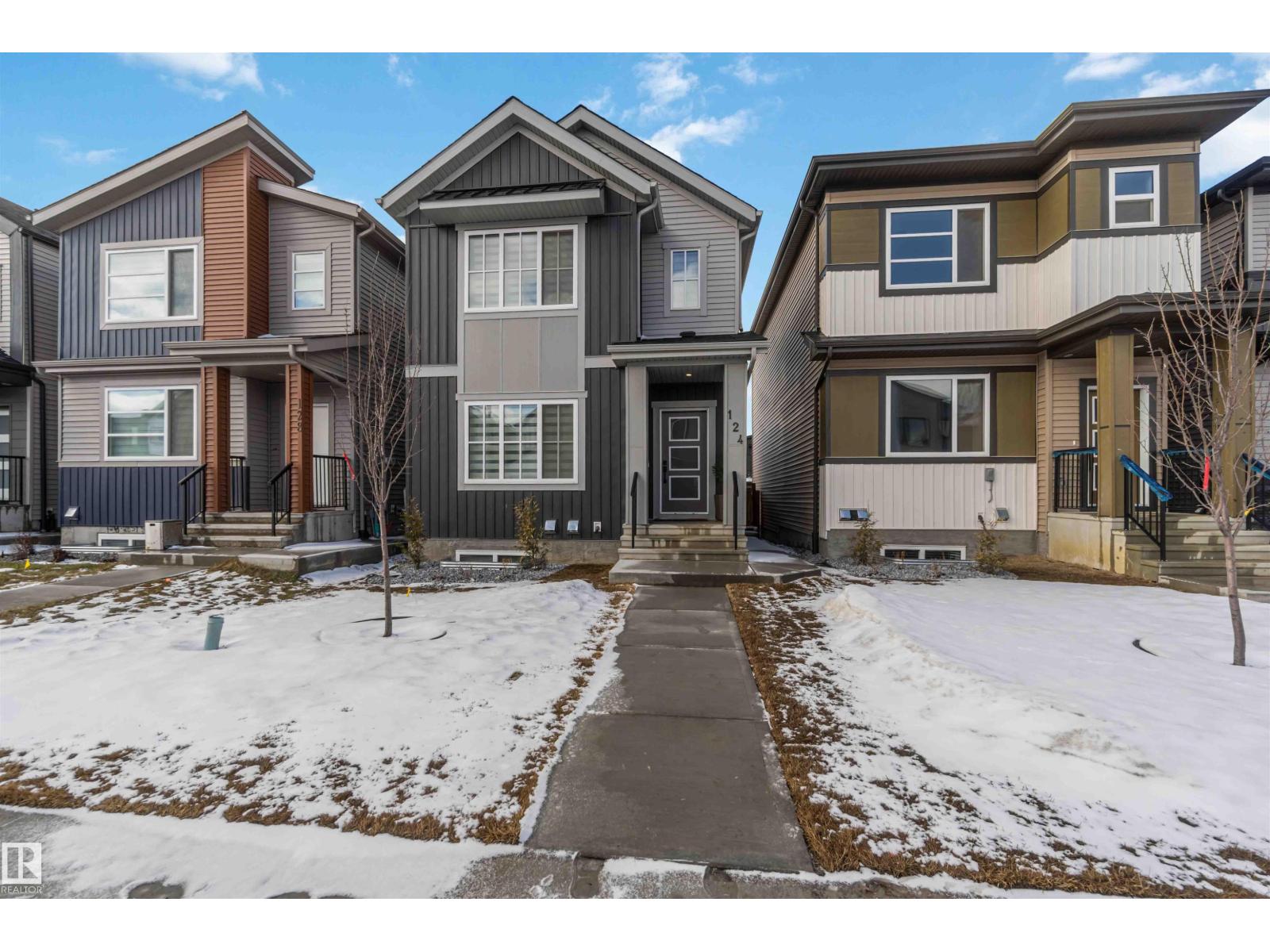 124 28 ST SW Property Photo 1