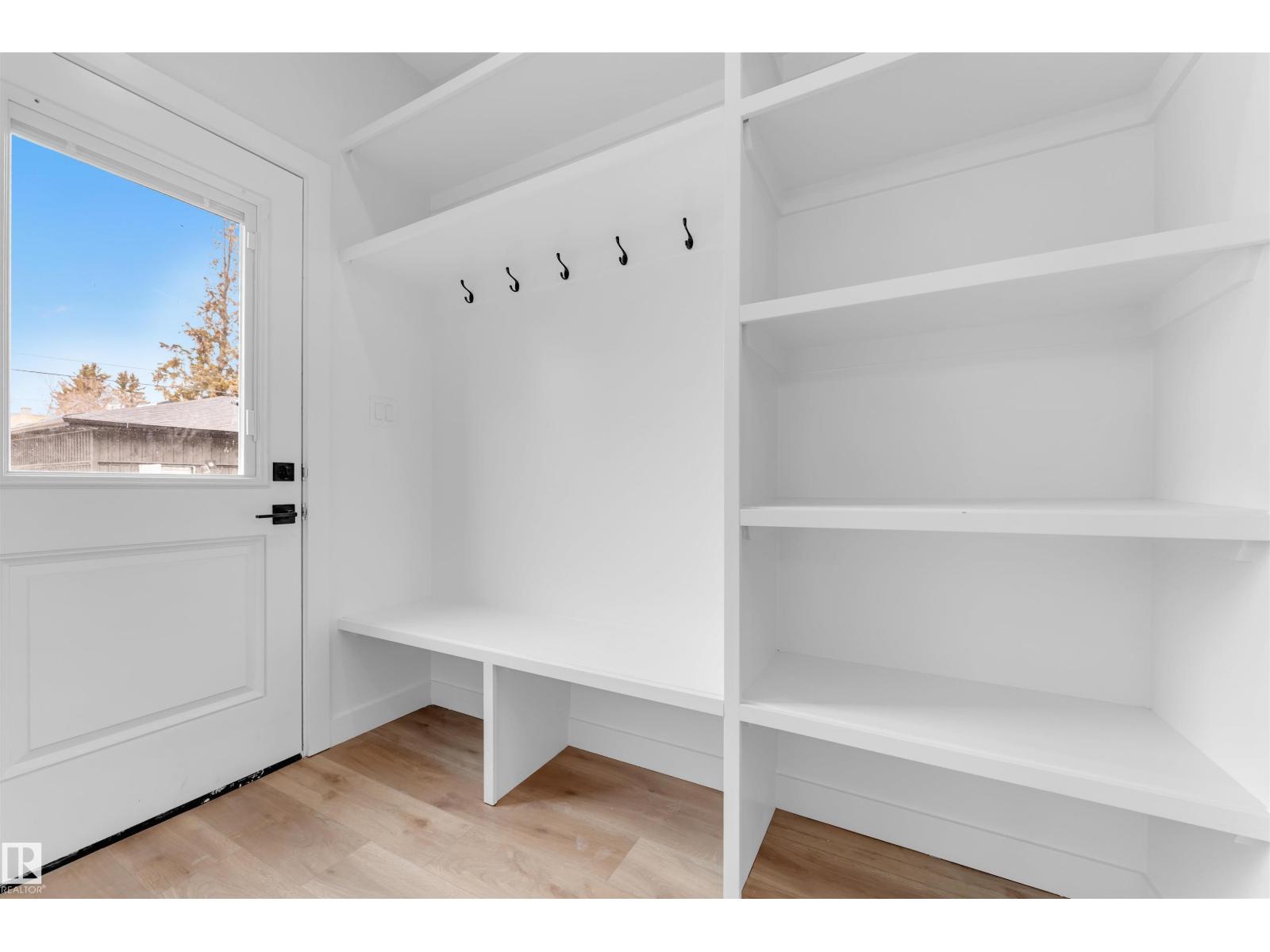 7934 77 Av Nw Property Photo 21