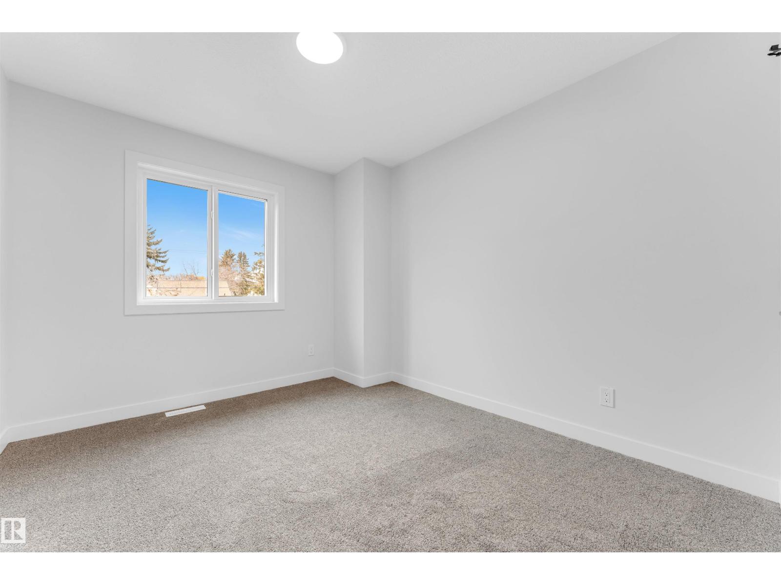 7934 77 Av Nw Property Photo 26