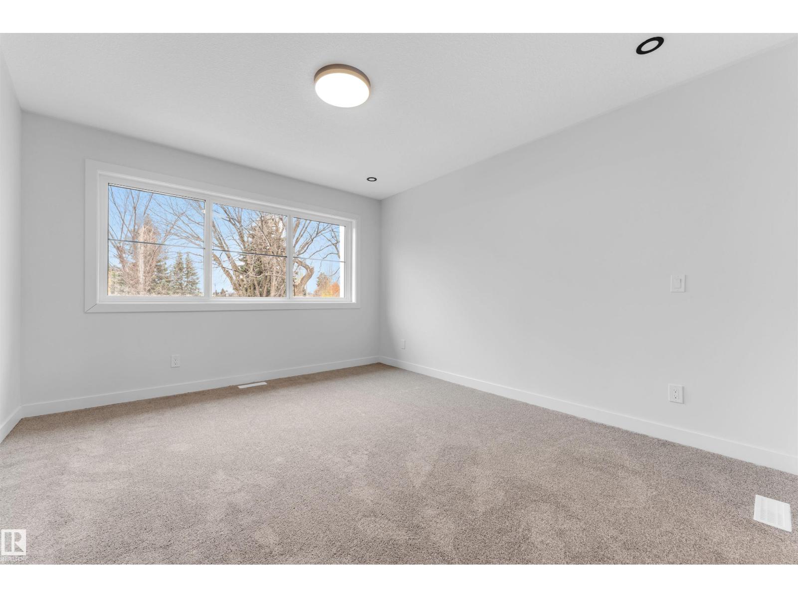 7934 77 Av Nw Property Photo 29