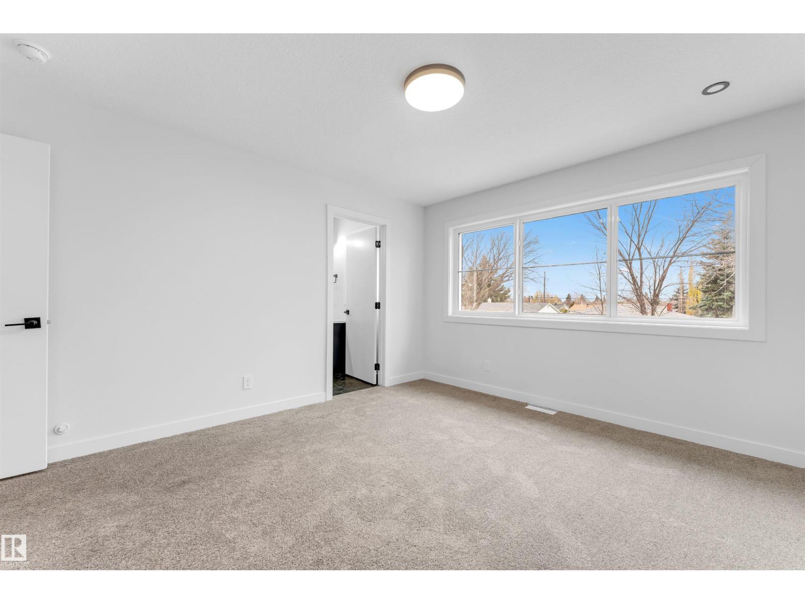 7934 77 Av Nw Property Photo 33