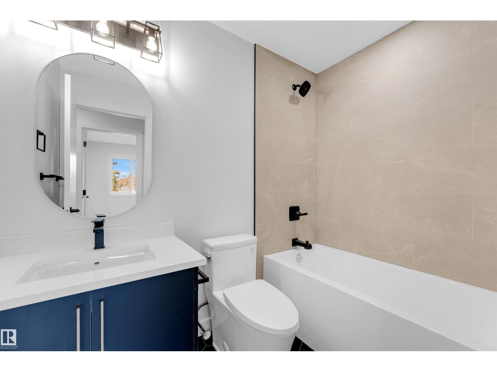 7934 77 Av Nw Property Photo 36