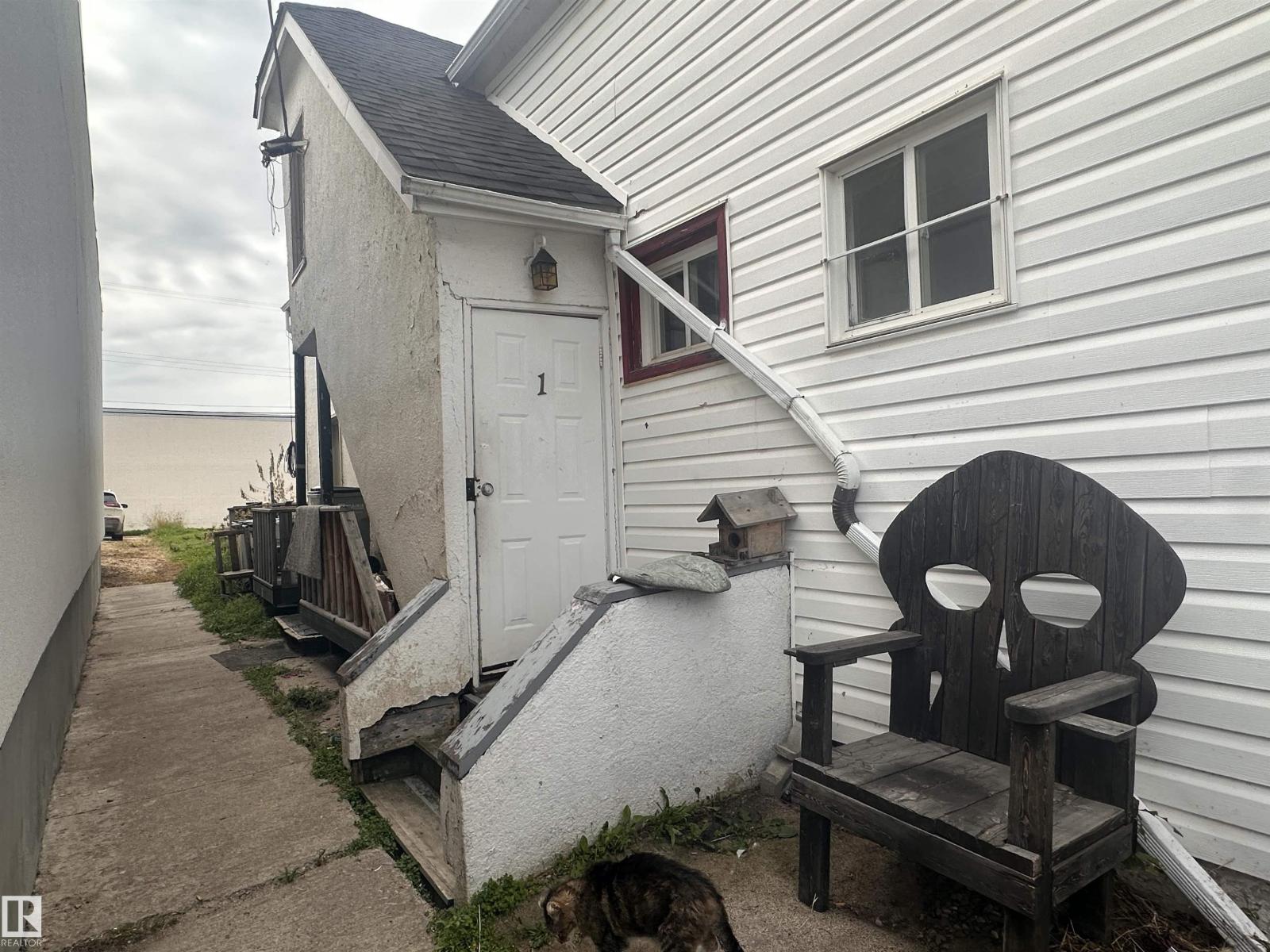10528 100 Av Property Photo 2