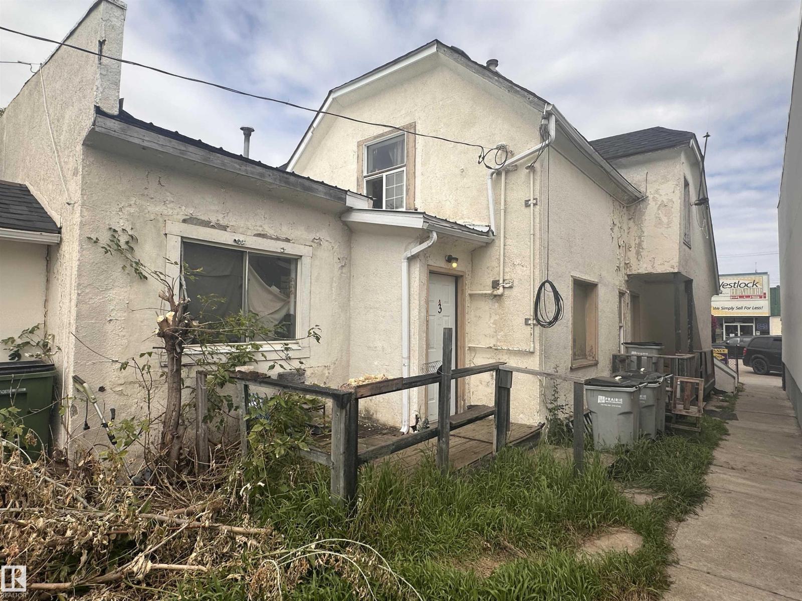 10528 100 Av Property Photo 5