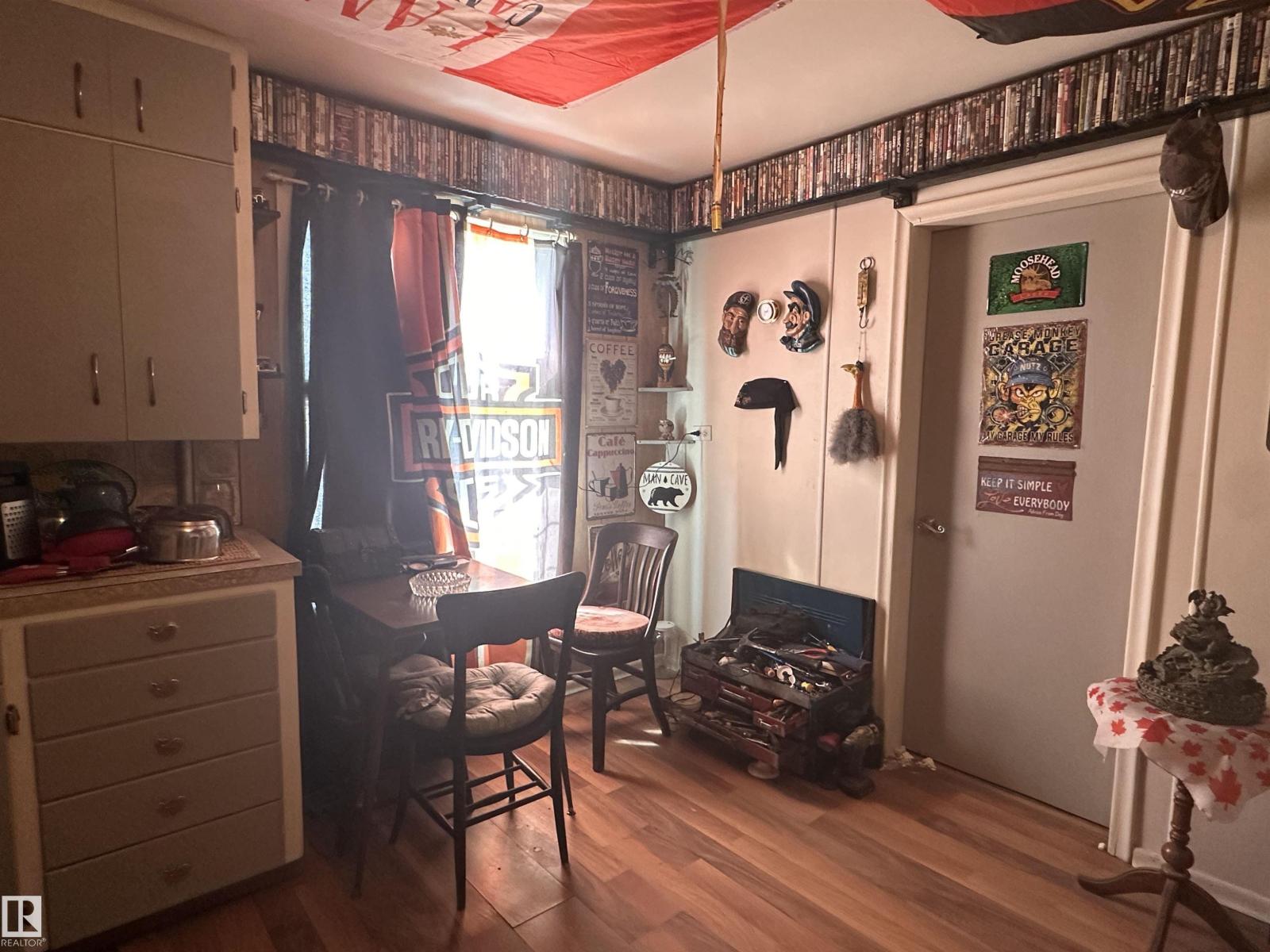 10528 100 Av Property Photo 12