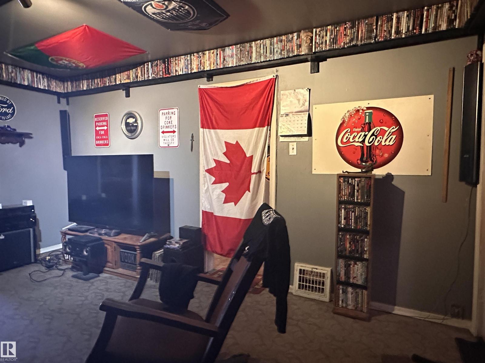 10528 100 Av Property Photo 19