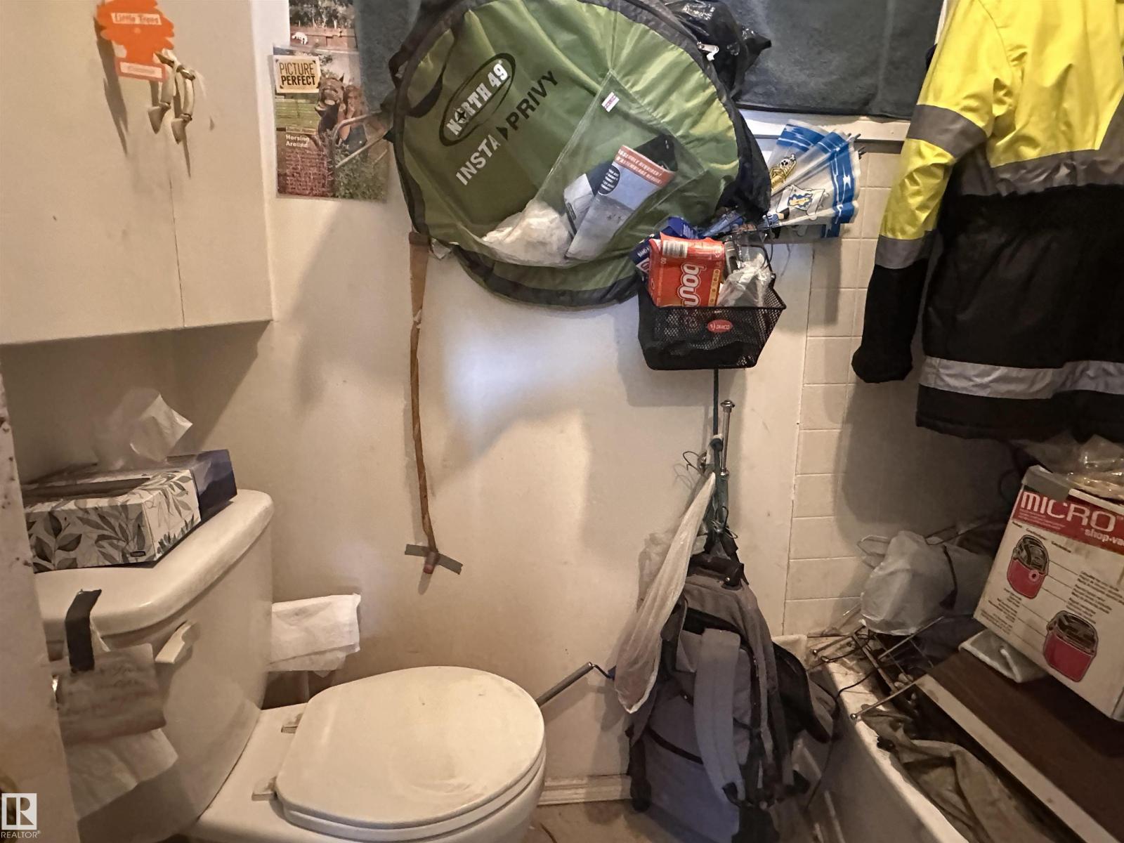 10528 100 Av Property Photo 28
