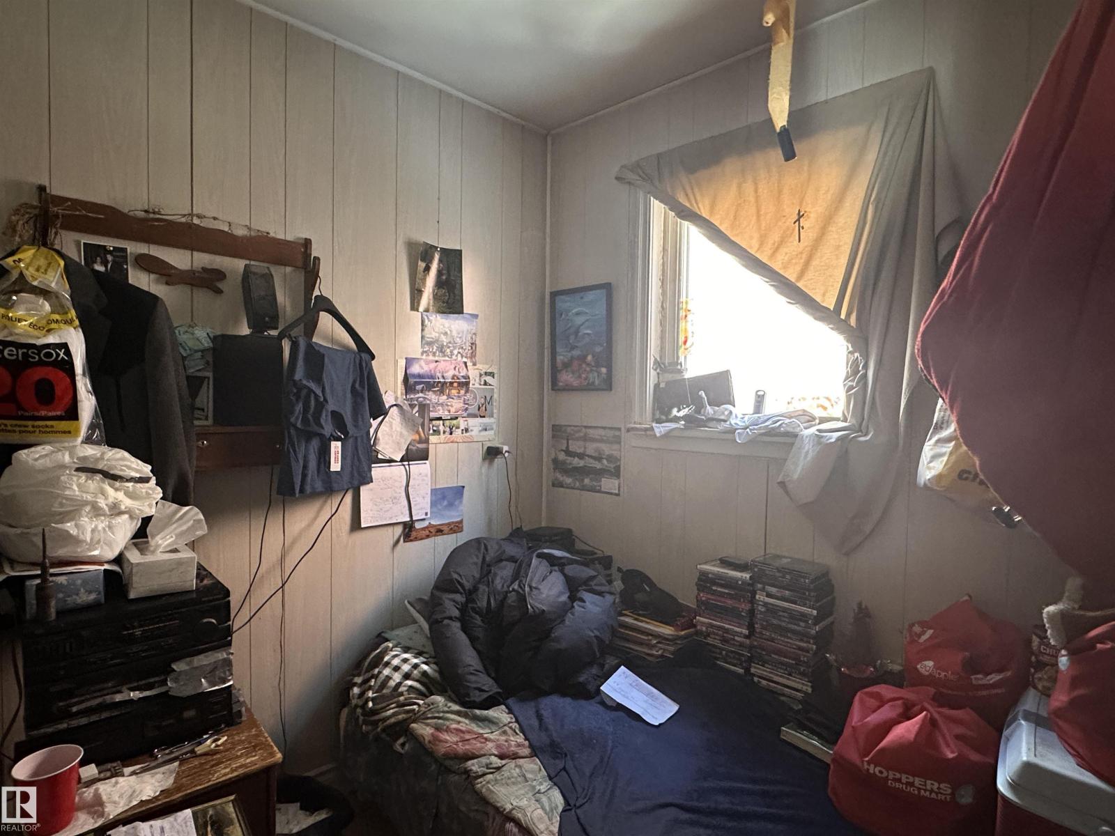 10528 100 Av Property Photo 29