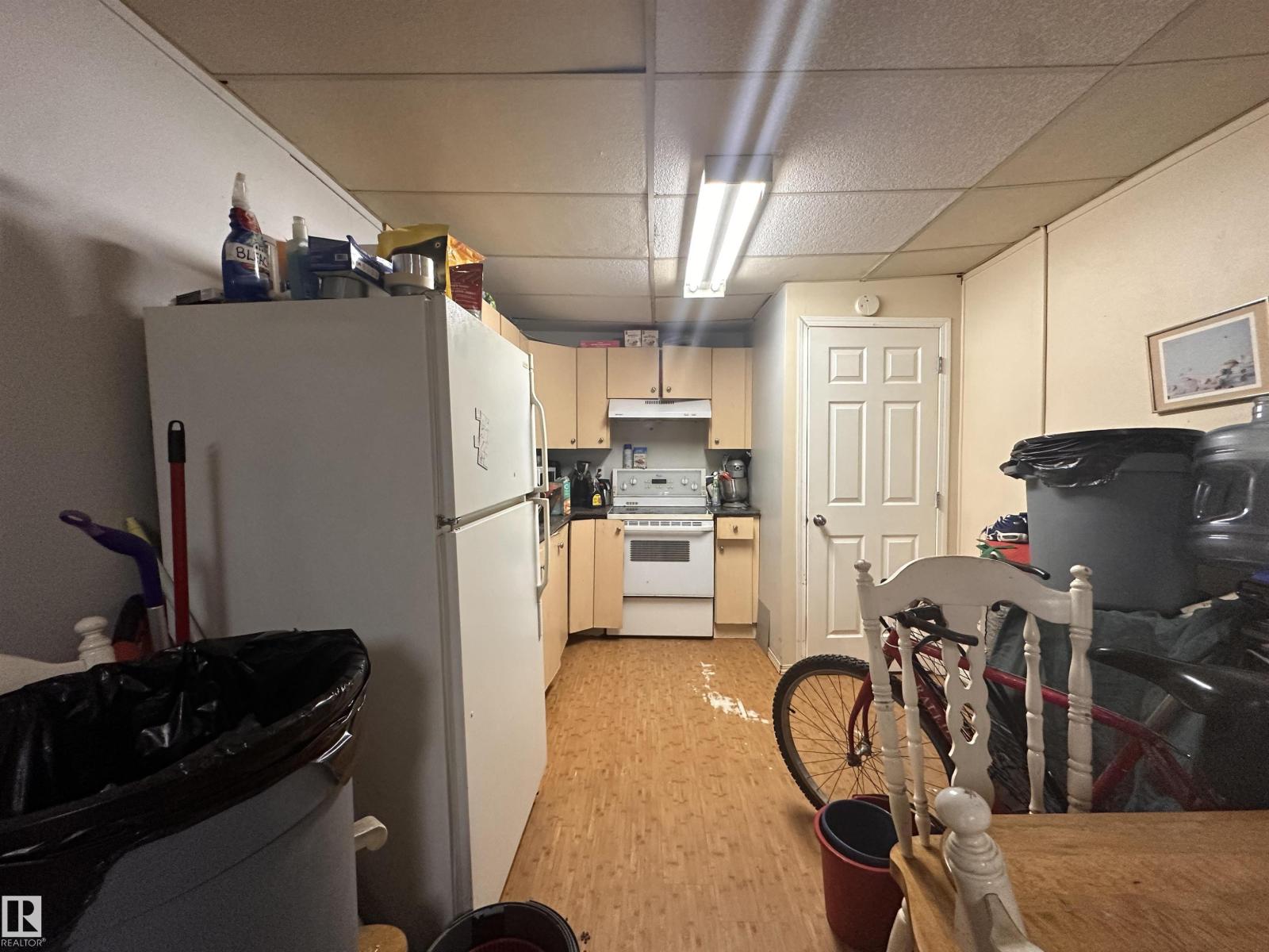 10528 100 Av Property Photo 32