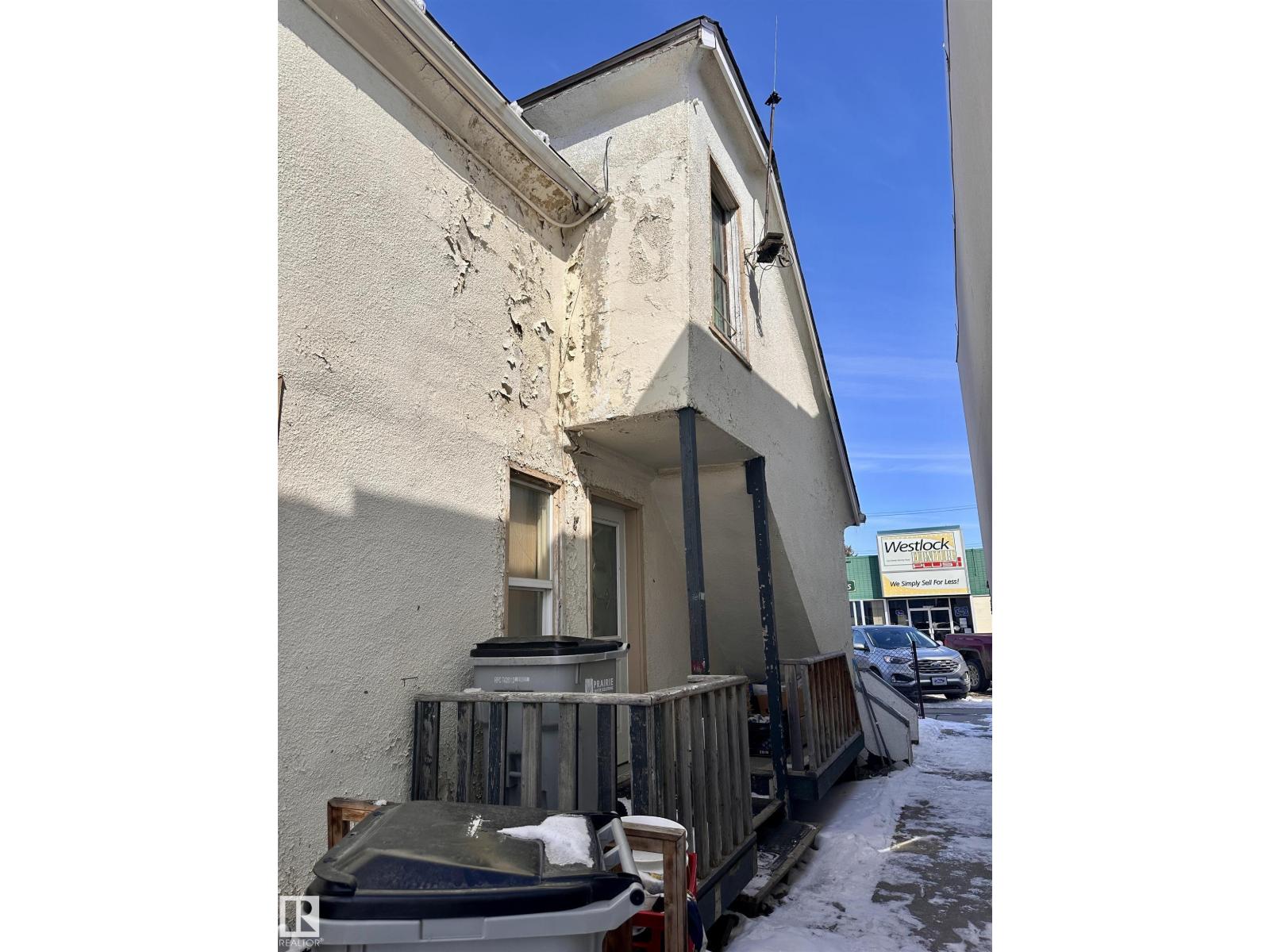 10528 100 Av Property Photo 41