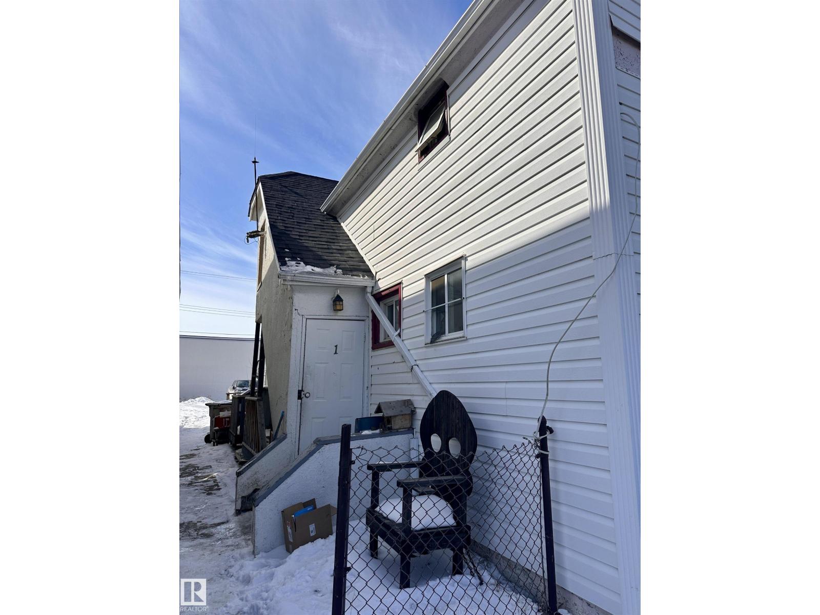 10528 100 Av Property Photo 42