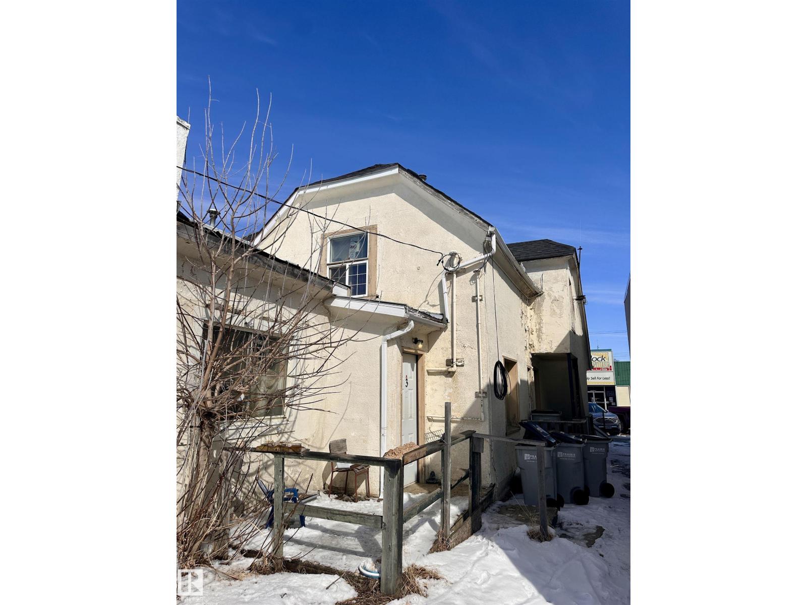 10528 100 Av Property Photo 43