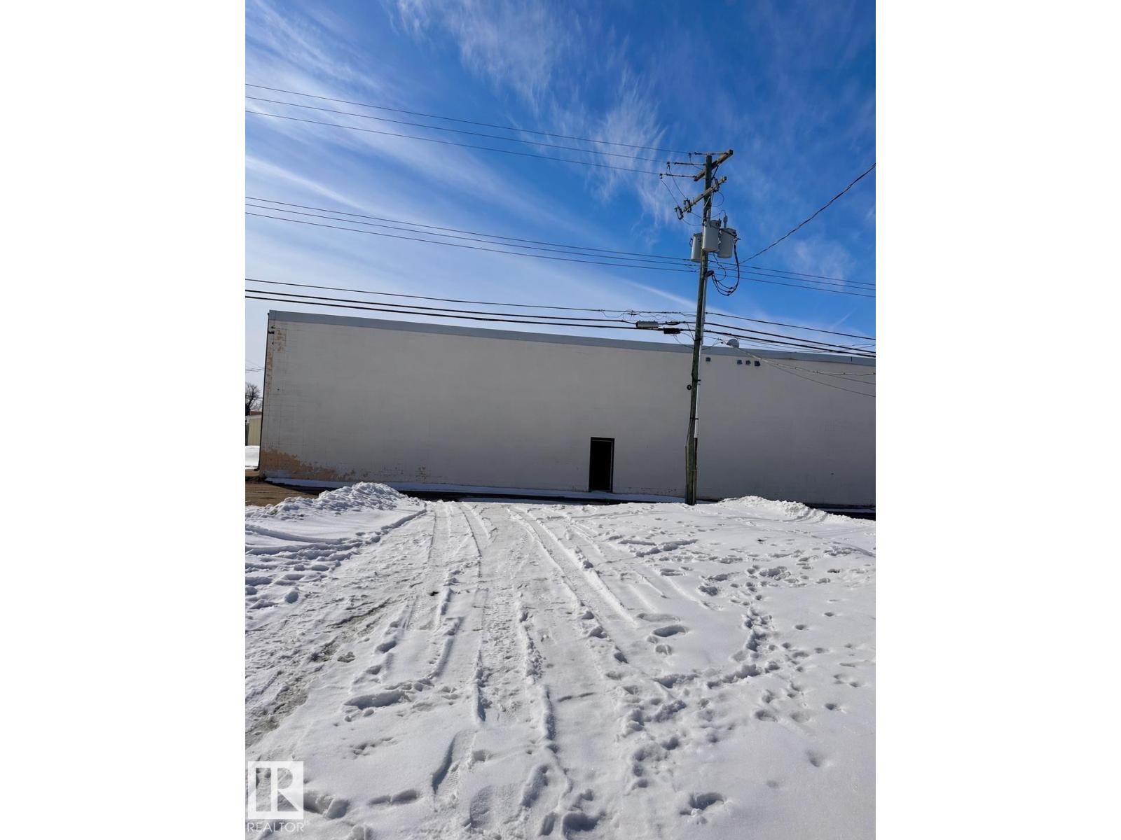 10528 100 Av Property Photo 48
