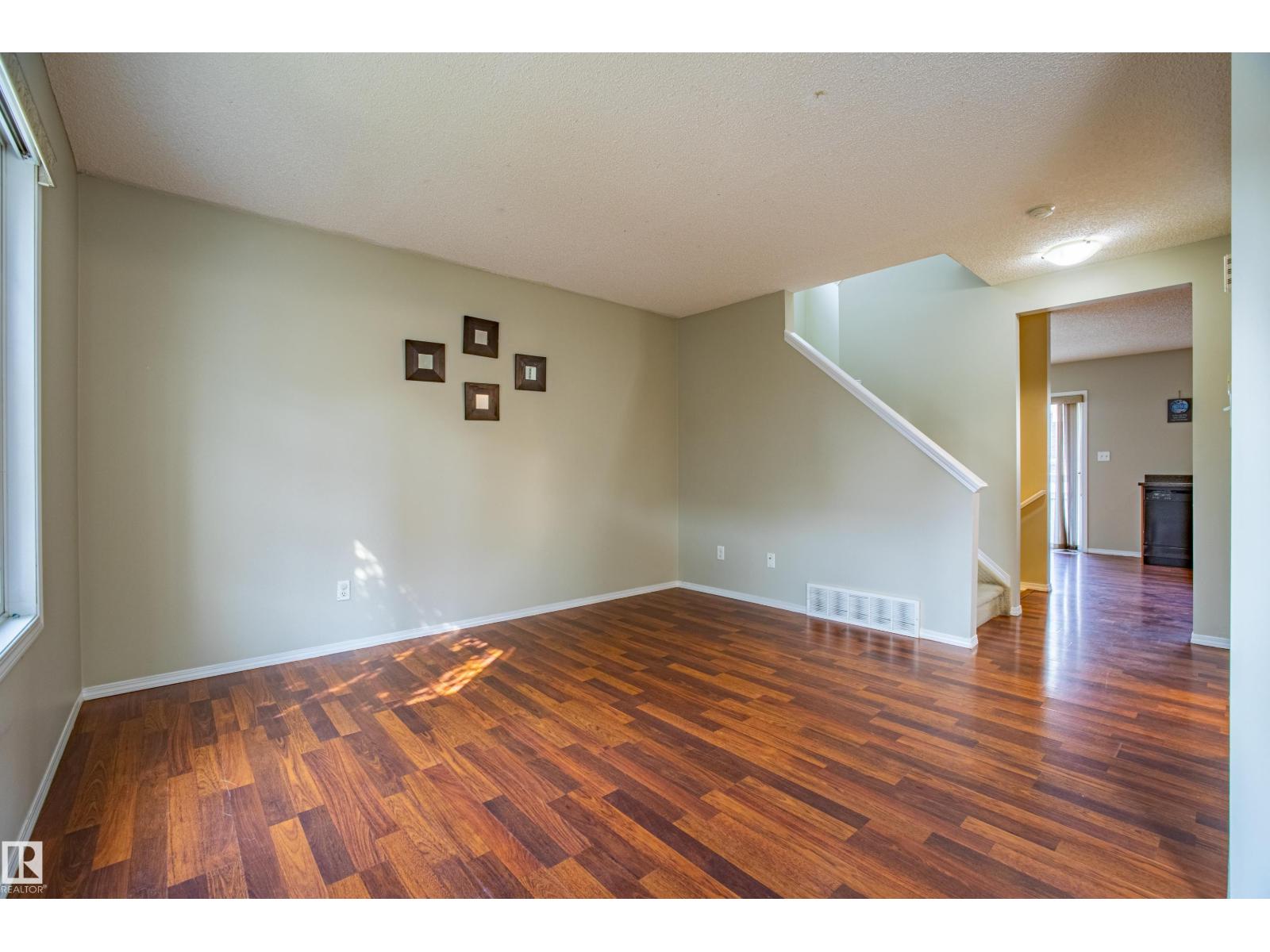 #51, 2503 24 St Nw Property Photo 4