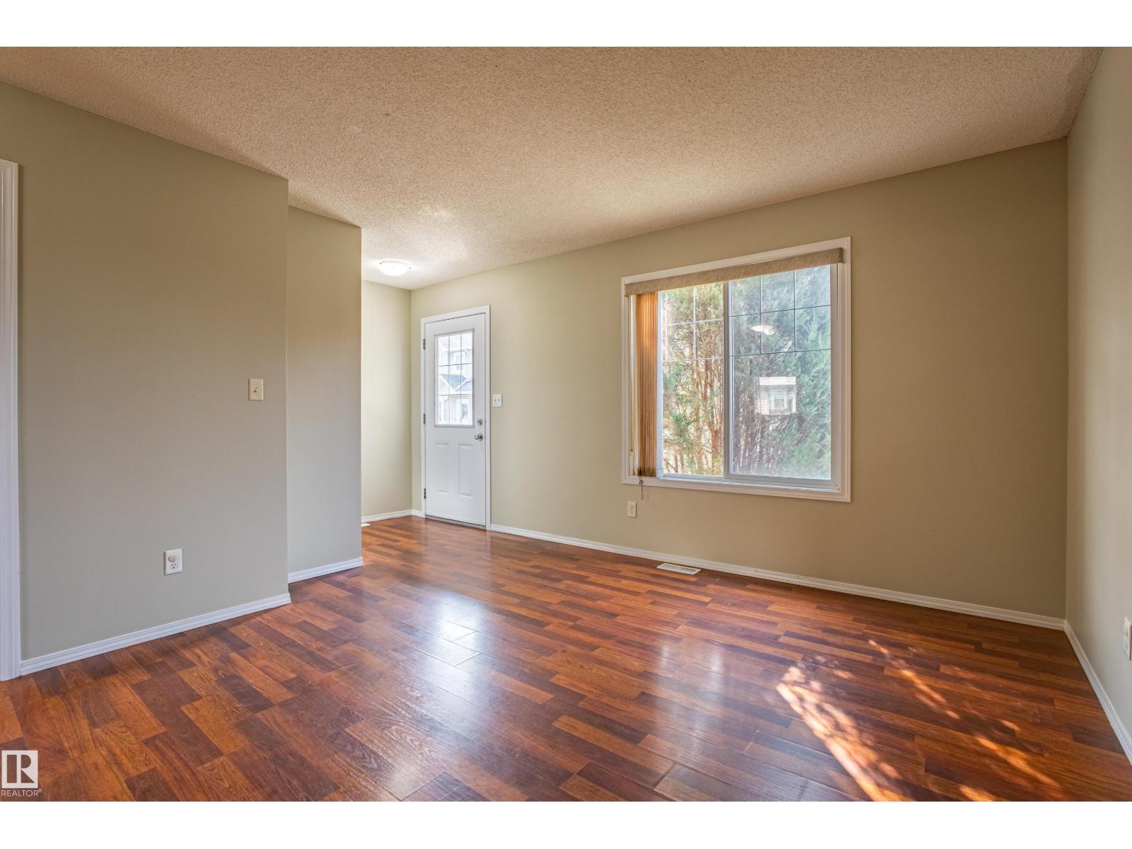#51, 2503 24 St Nw Property Photo 6