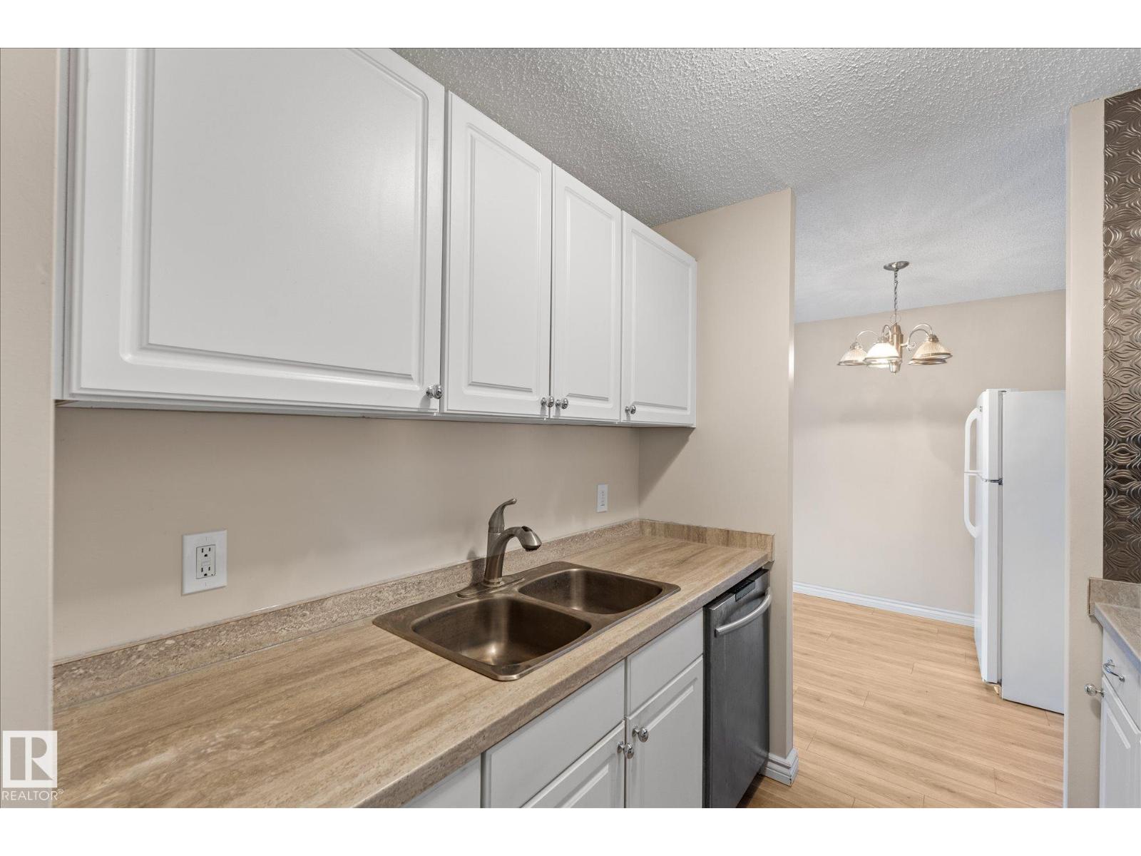 #102 13910 Stony Plain Rd Nw Property Photo 14