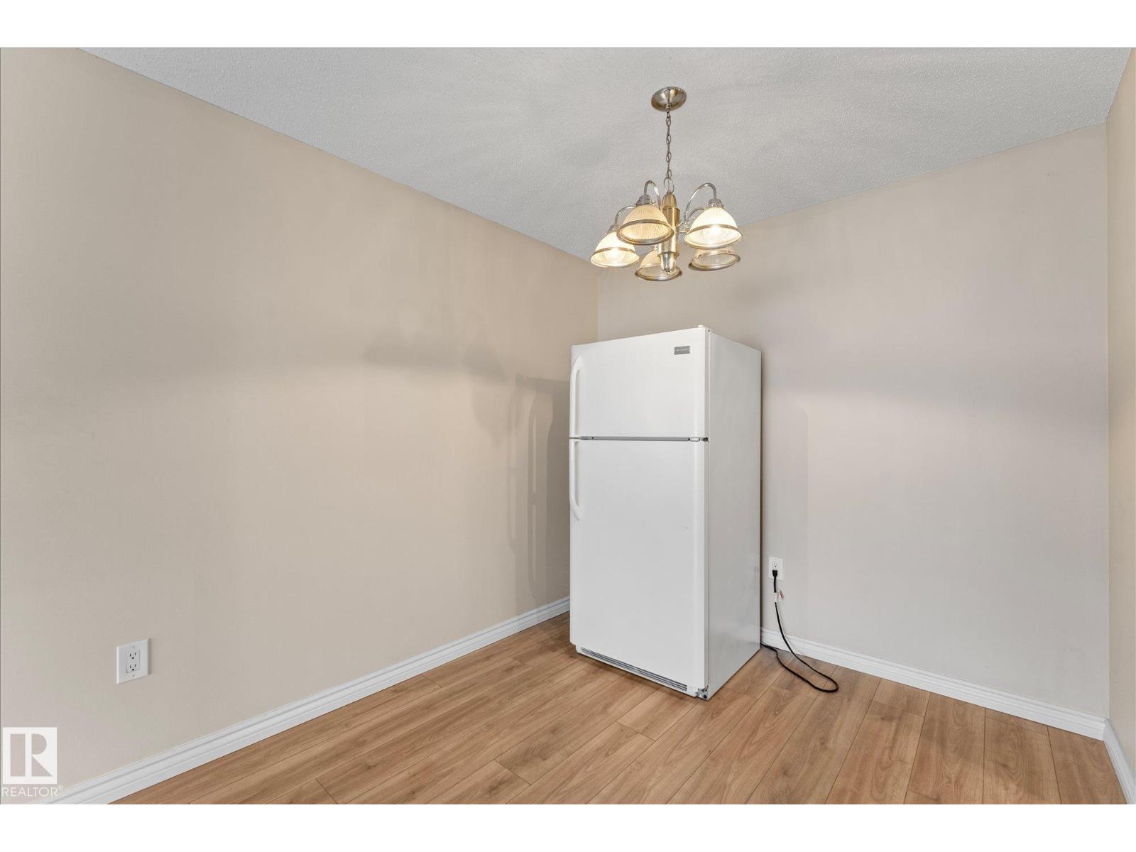 #102 13910 Stony Plain Rd Nw Property Photo 17