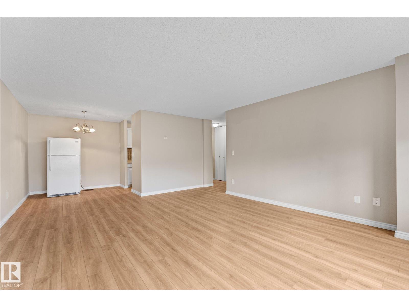 #102 13910 Stony Plain Rd Nw Property Photo 21