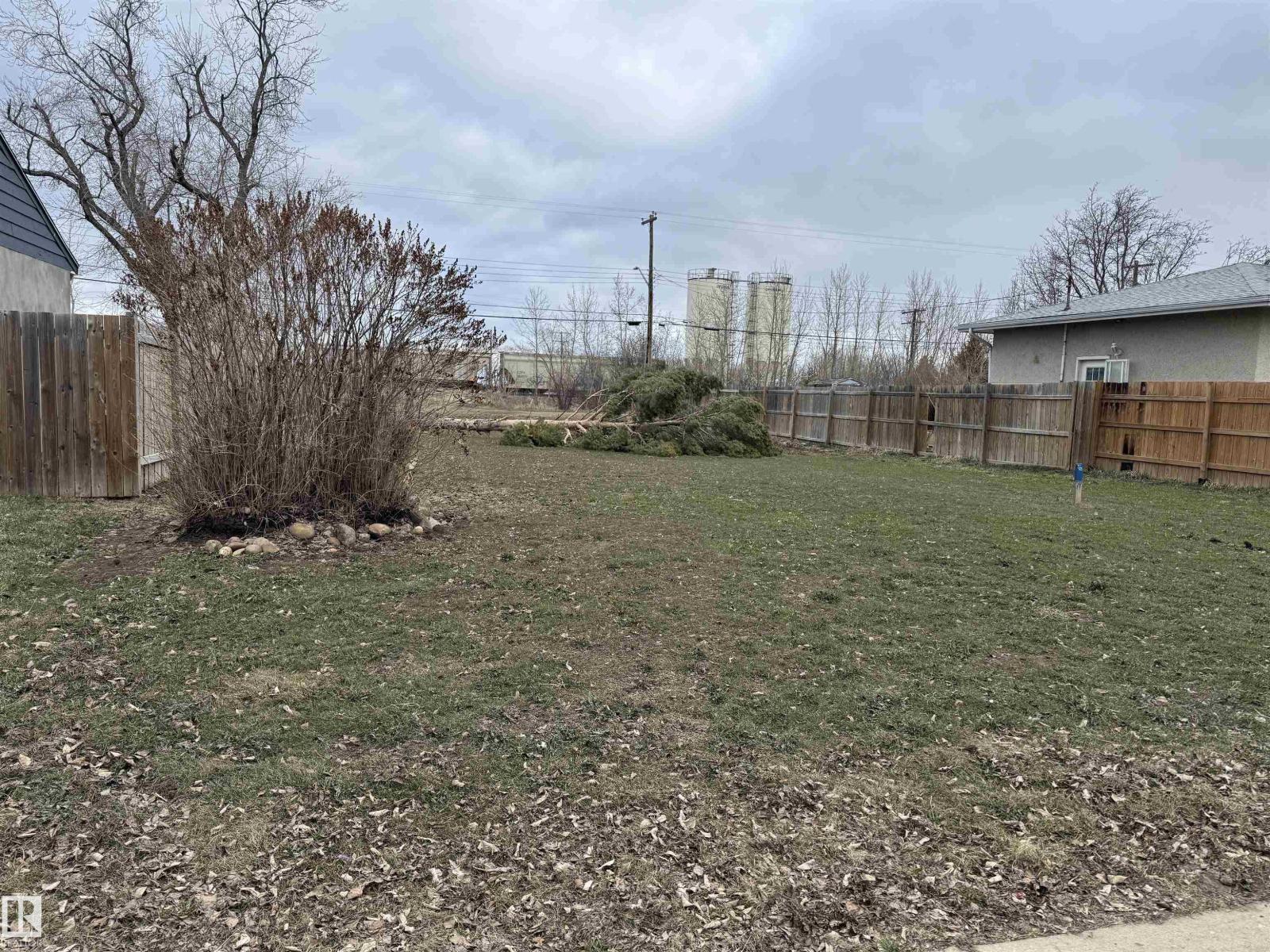 10216 107 St Property Photo 2