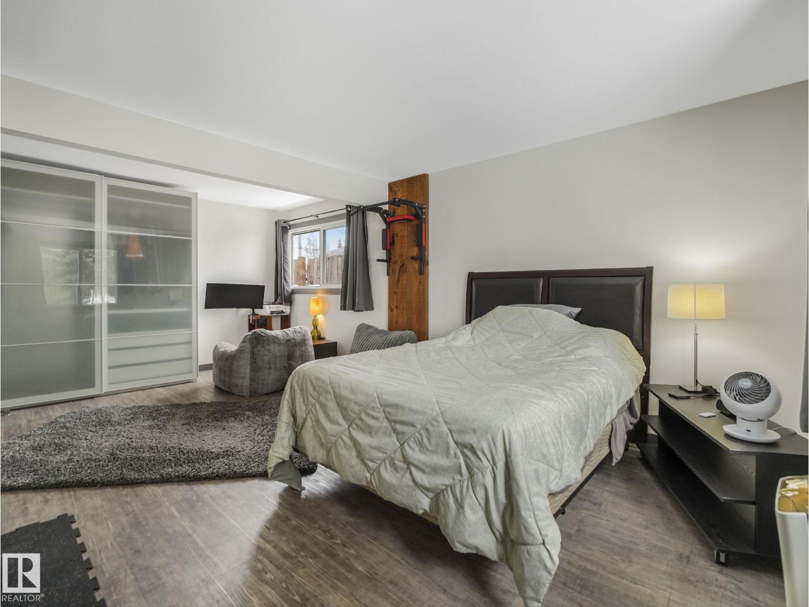 7607 70 Av Nw Property Photo 22