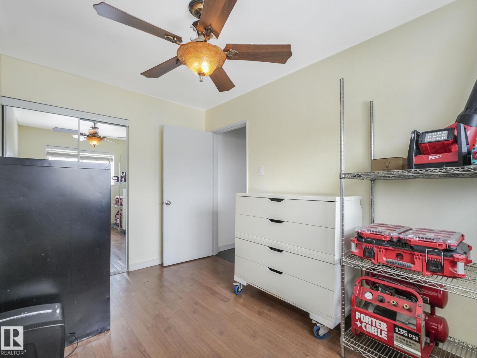 7607 70 Av Nw Property Photo 26