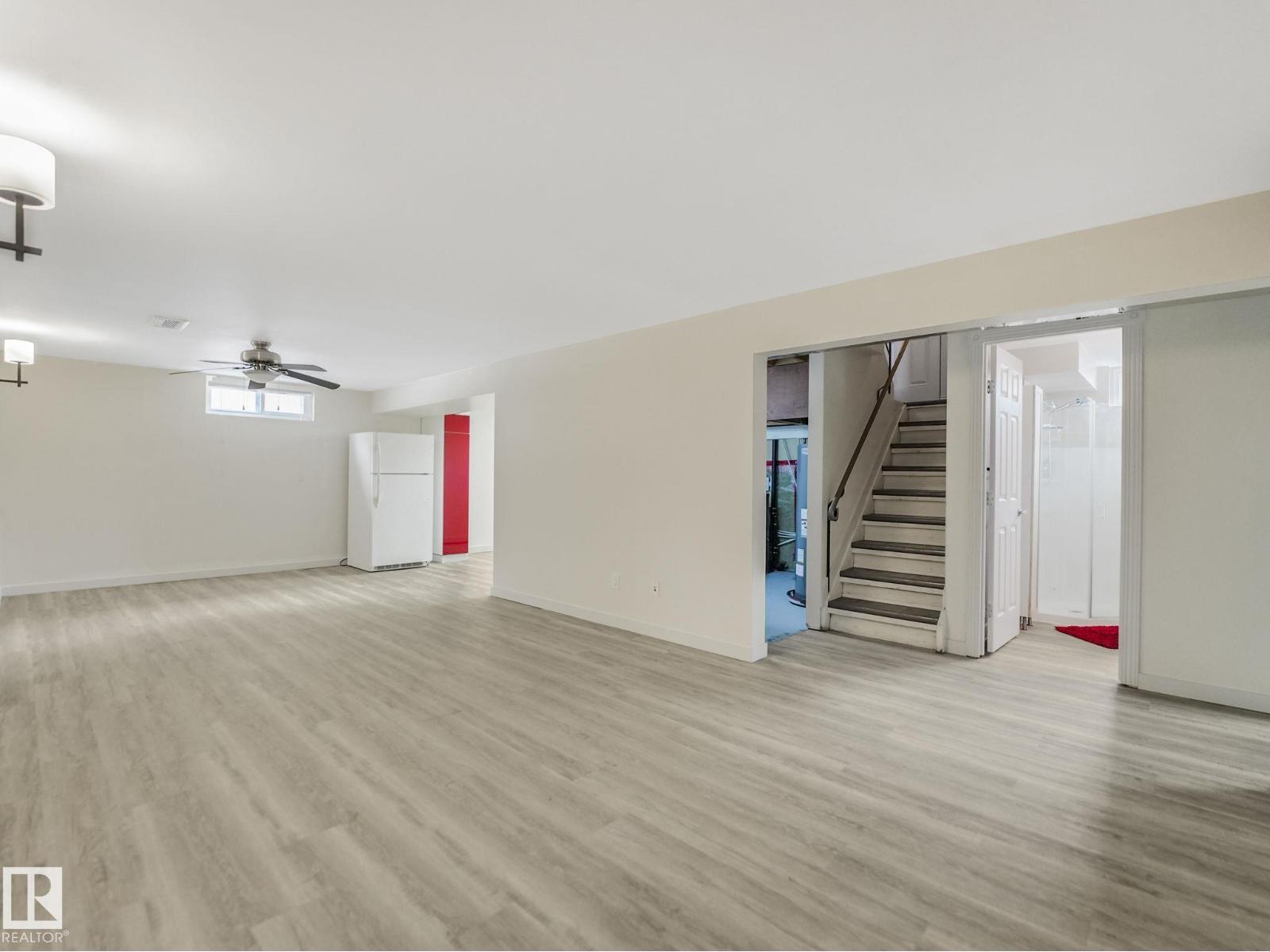 7607 70 Av Nw Property Photo 27