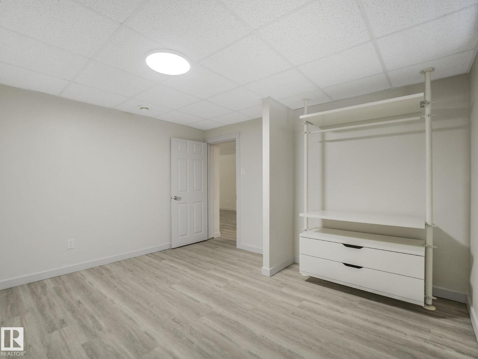 7607 70 Av Nw Property Photo 34