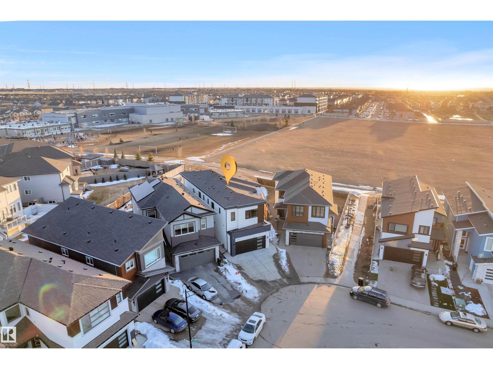 1704 19 St Nw Property Photo 3