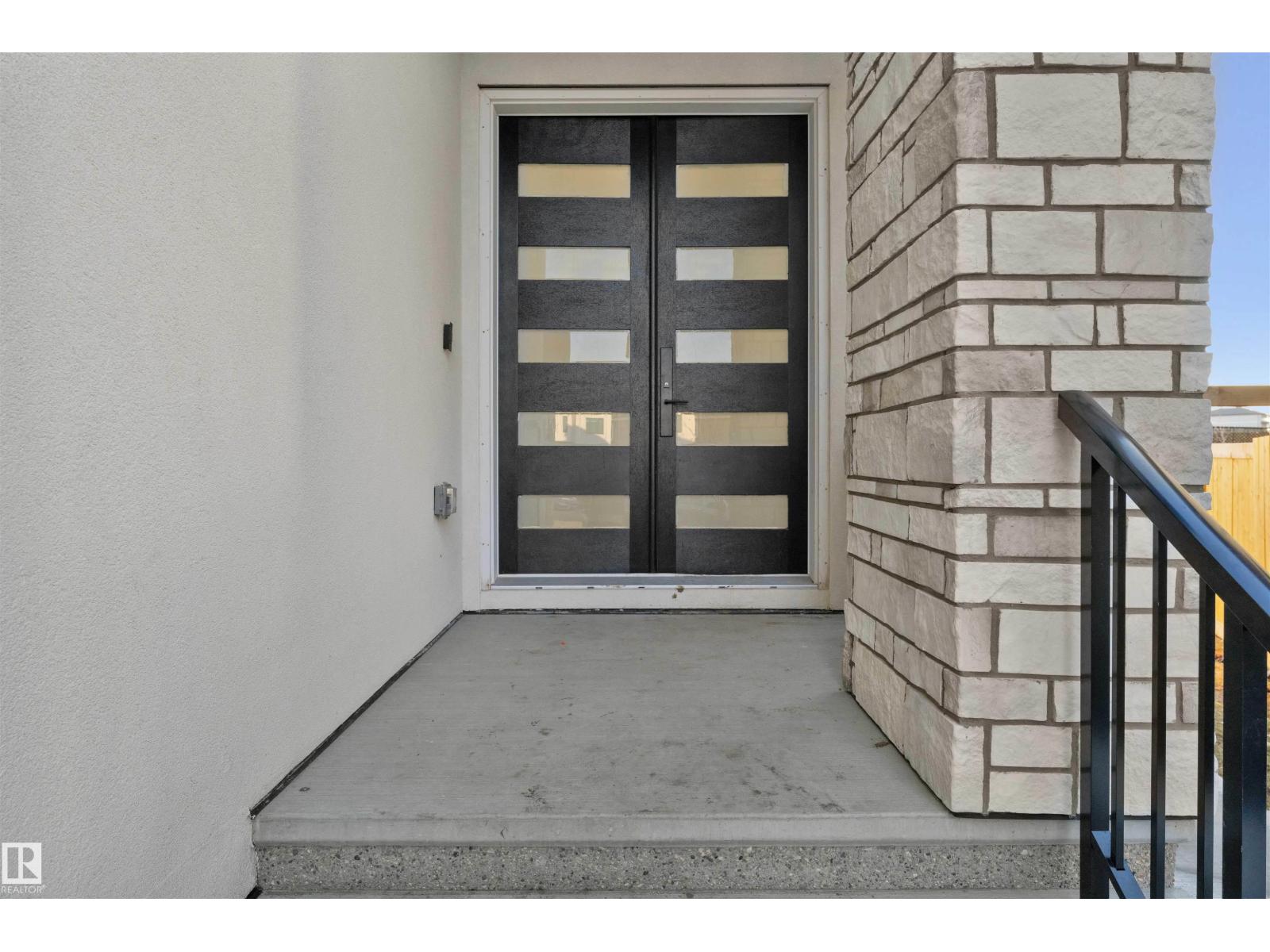 1704 19 St Nw Property Photo 5